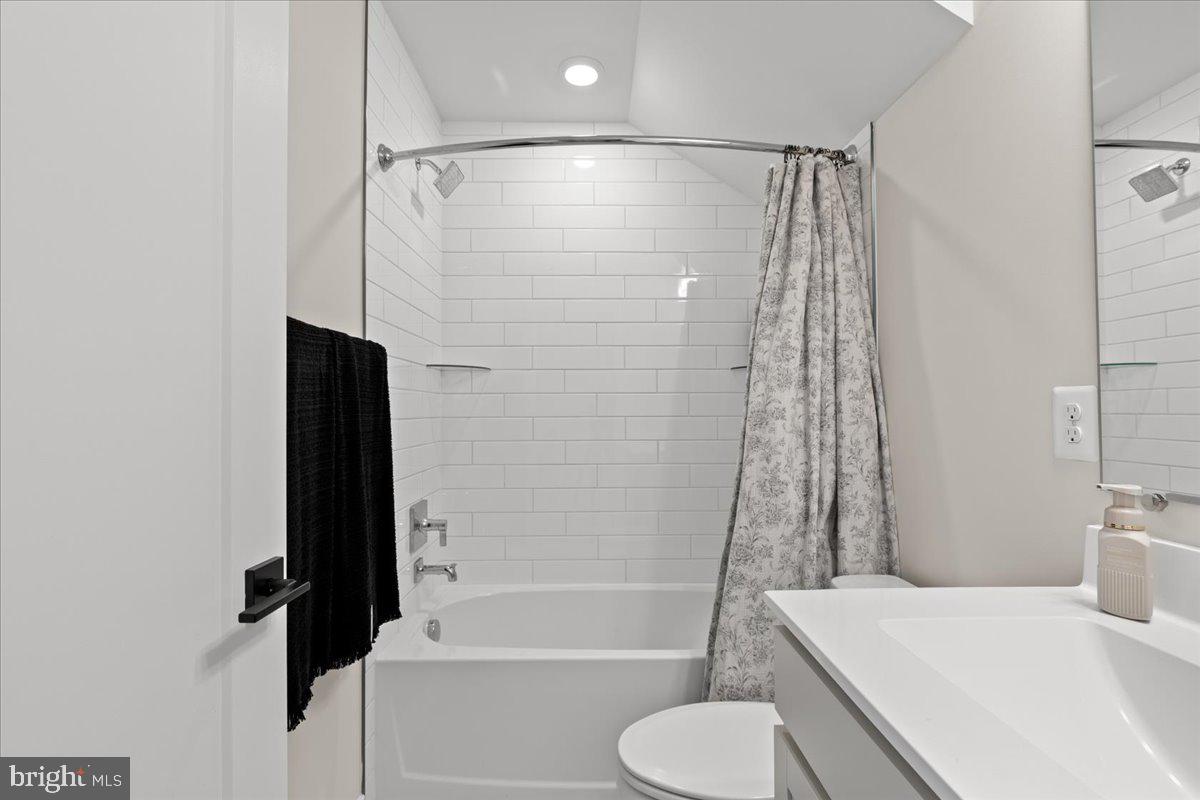 DOWNTOWN BRAMBLETON - Residential