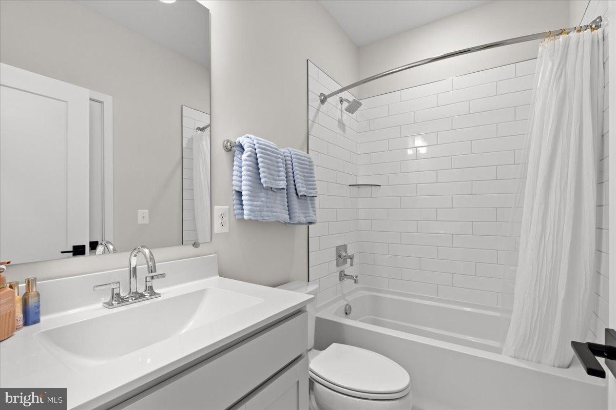 DOWNTOWN BRAMBLETON - Residential