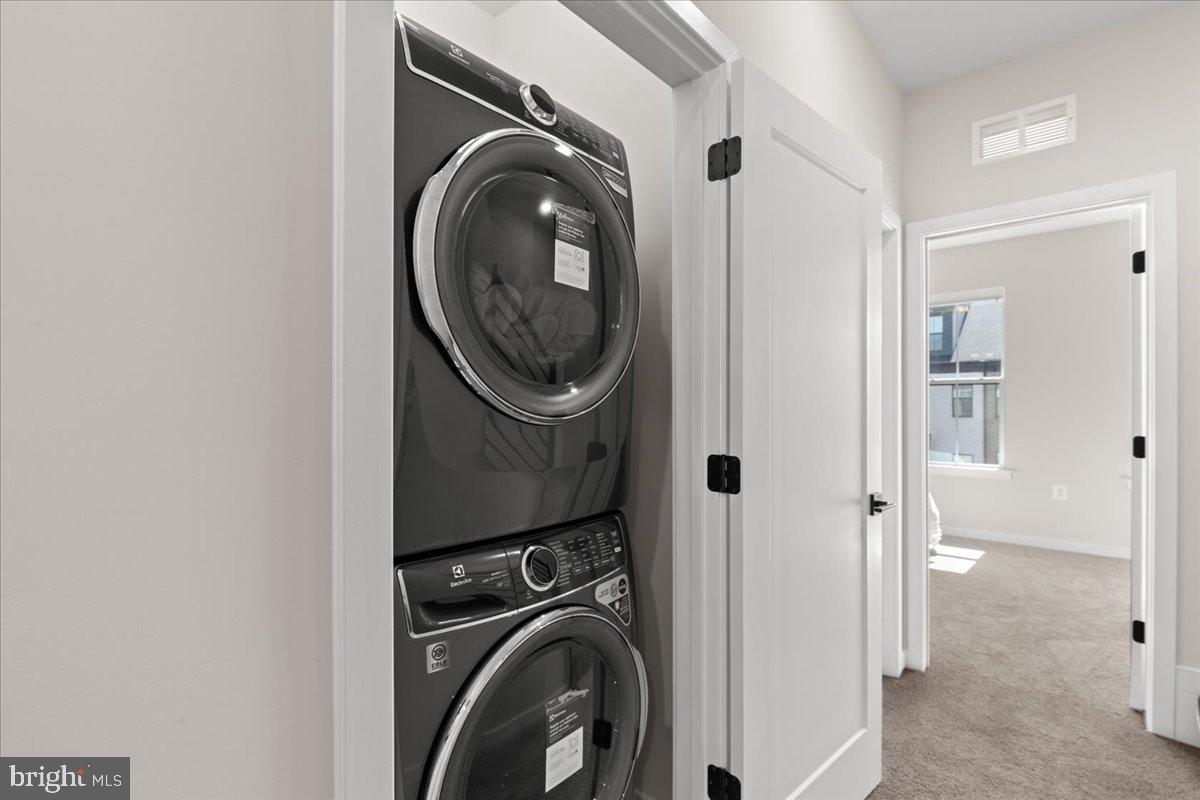 DOWNTOWN BRAMBLETON - Residential