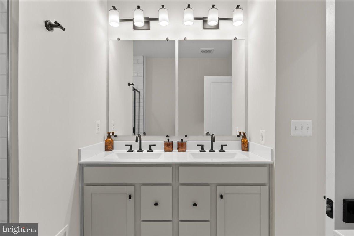 DOWNTOWN BRAMBLETON - Residential