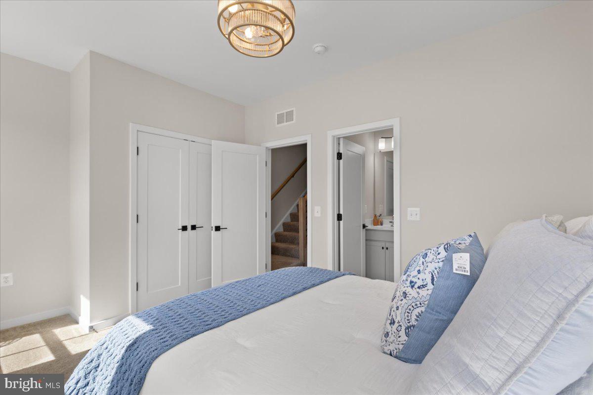 DOWNTOWN BRAMBLETON - Residential