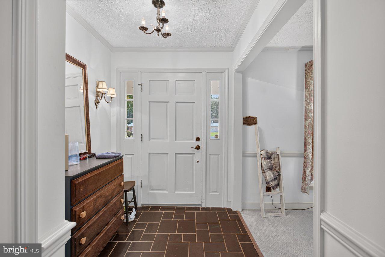207 CIRCLE VIEW ROAD
