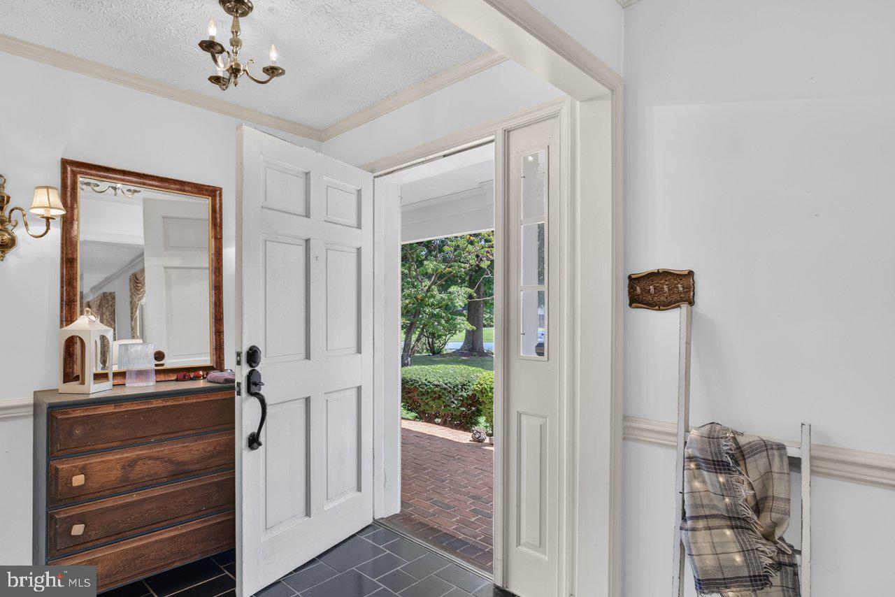 207 CIRCLE VIEW ROAD