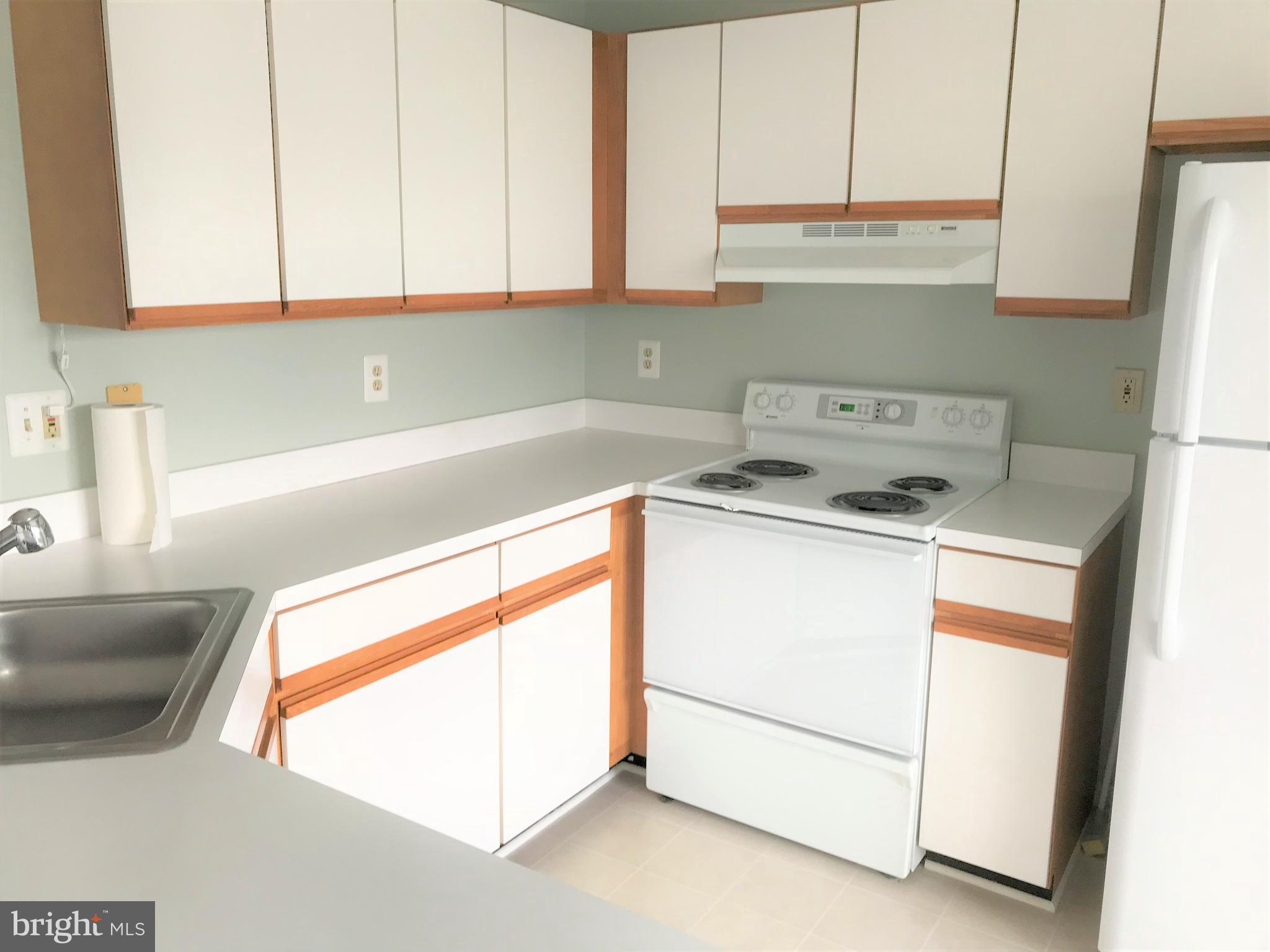 CROMWELL FOUNTAIN - Residential Lease