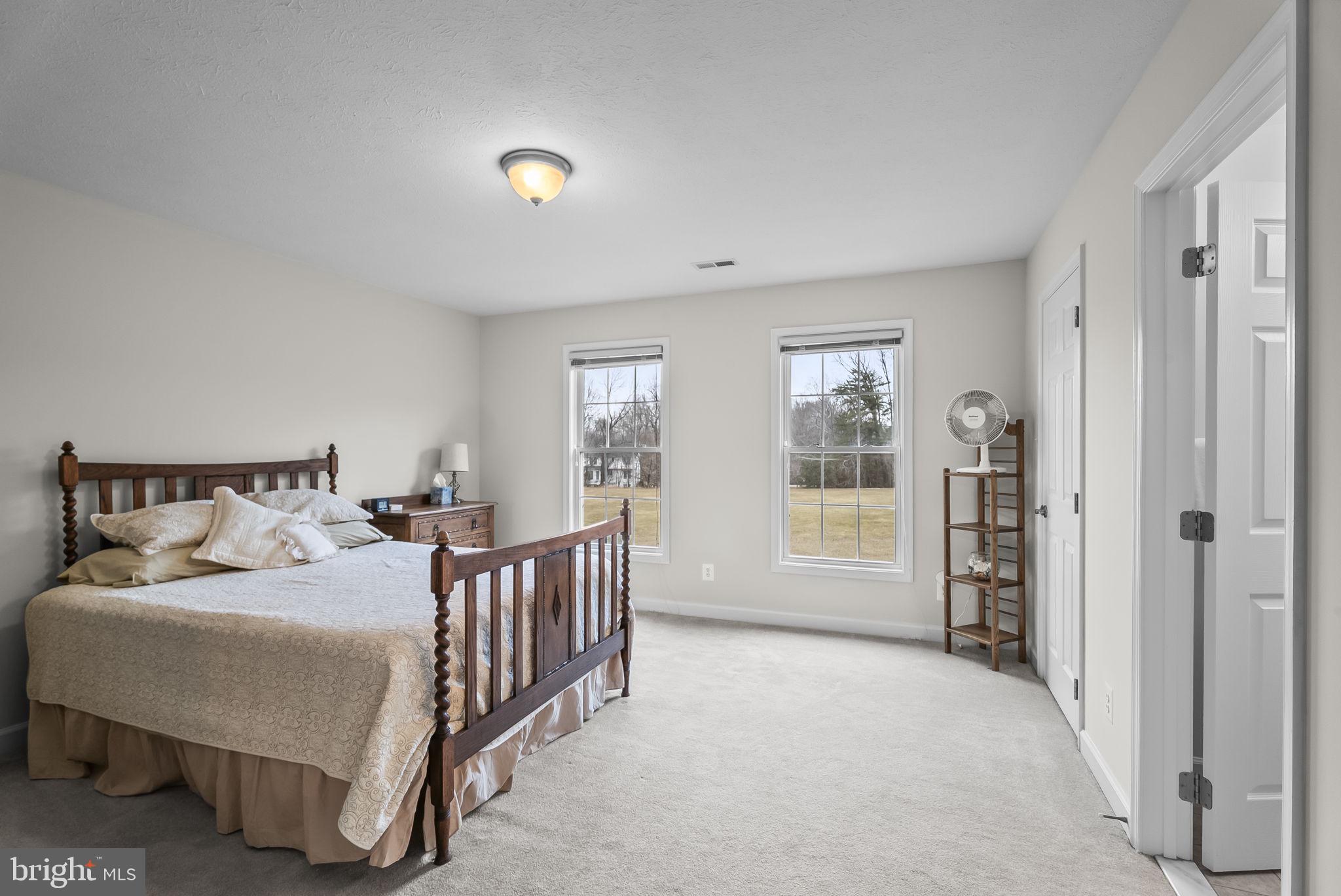 LAKE JAMESON - Residential