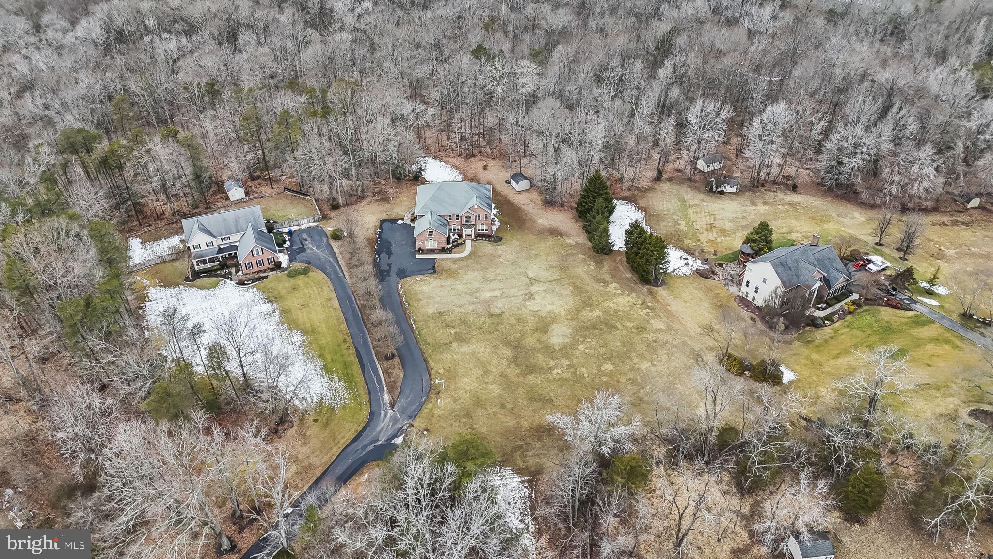 LAKE JAMESON - Residential