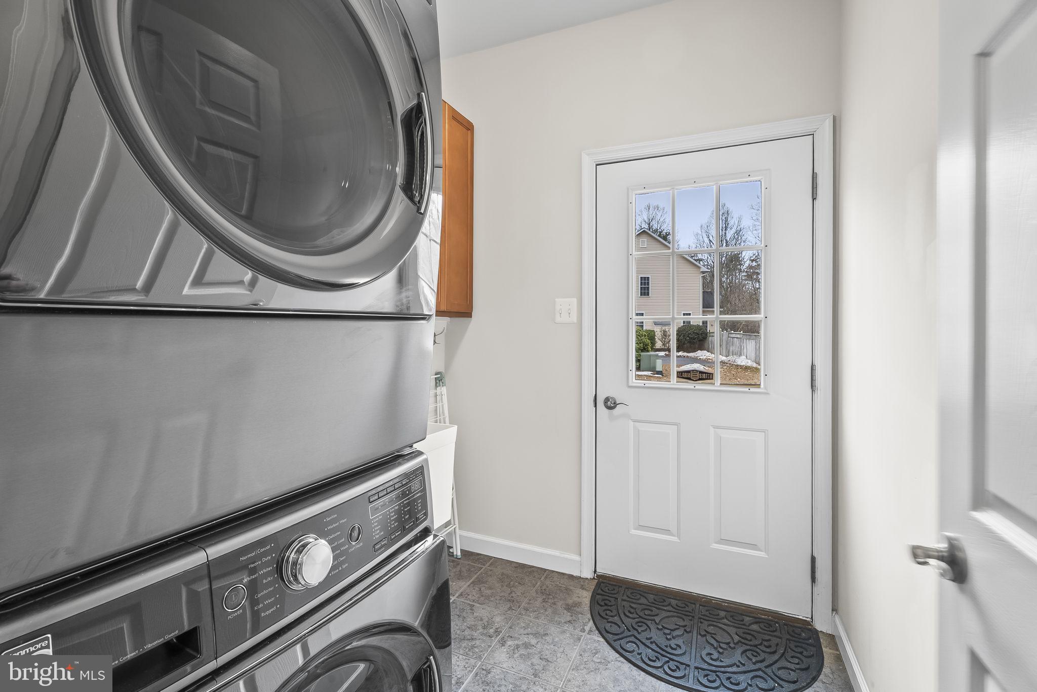 LAKE JAMESON - Residential