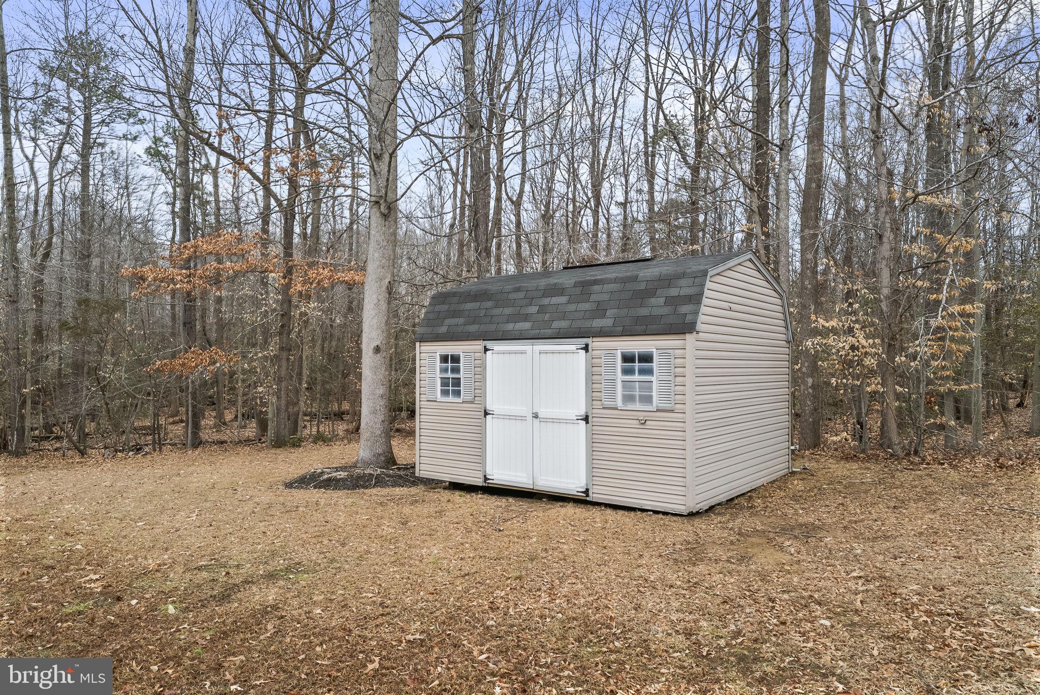 LAKE JAMESON - Residential