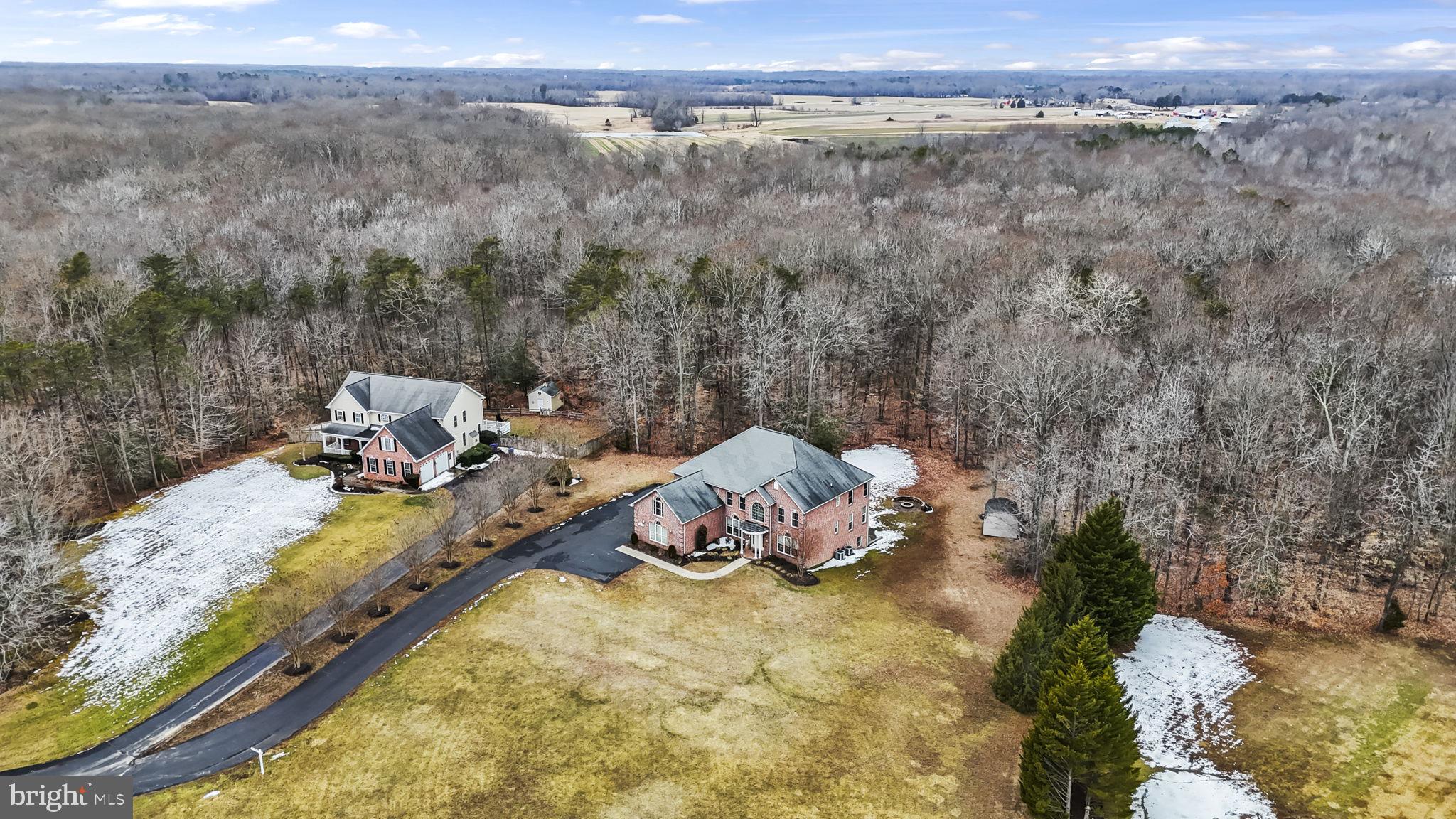 LAKE JAMESON - Residential