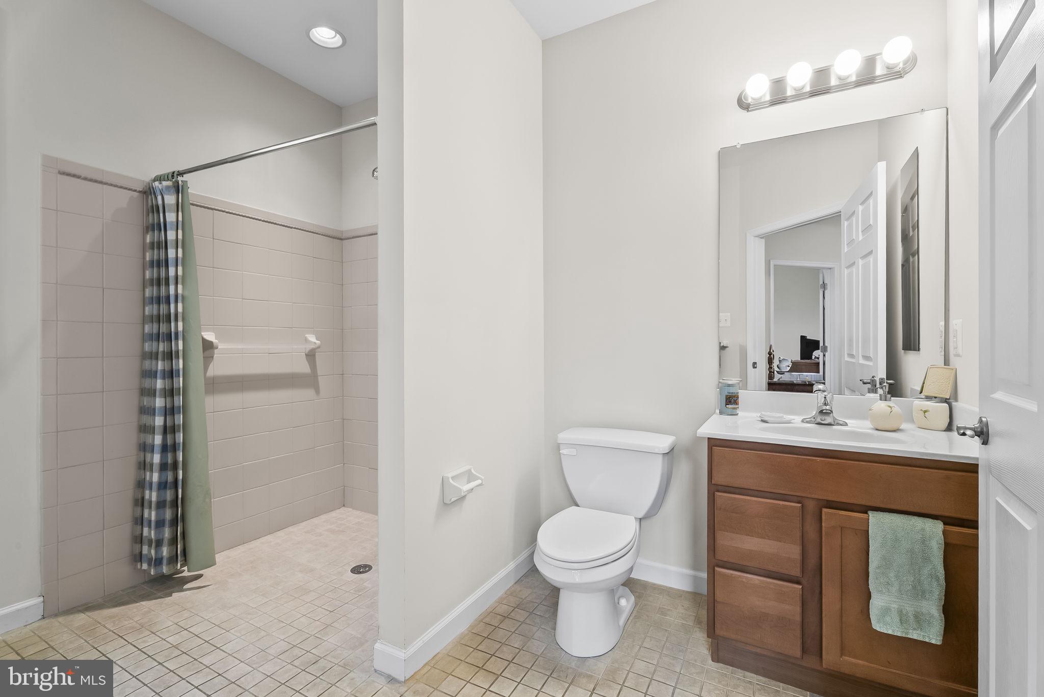 LAKE JAMESON - Residential