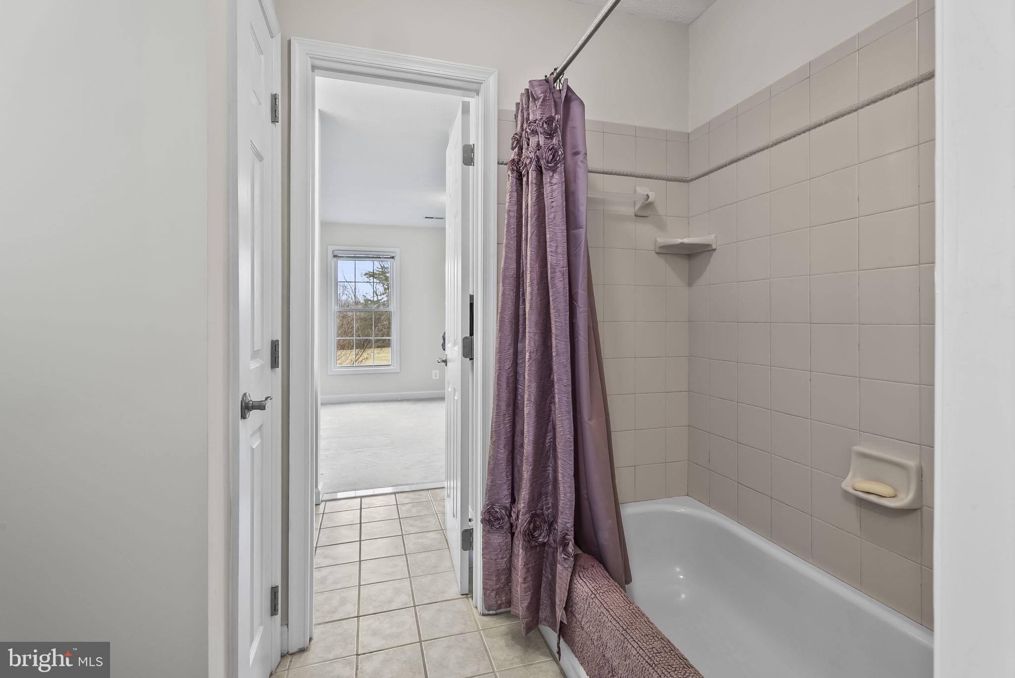 LAKE JAMESON - Residential