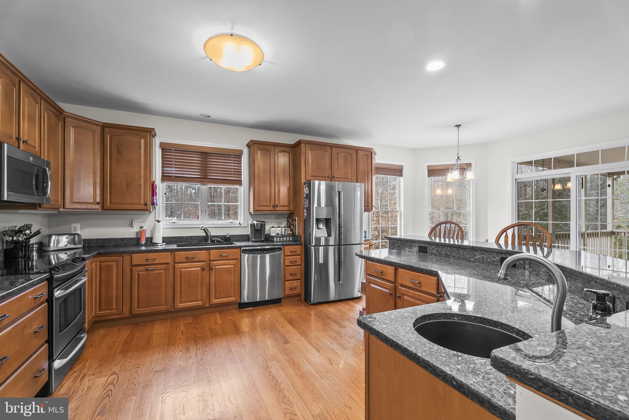 LAKE JAMESON - Residential