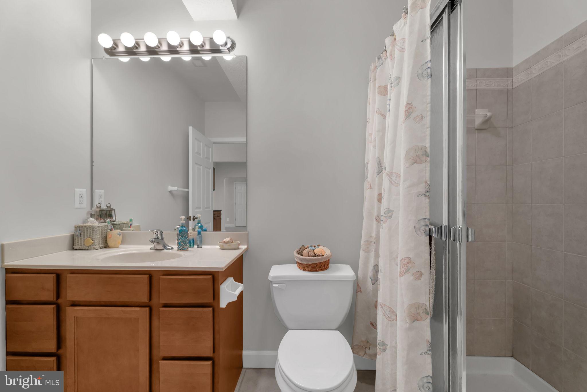 LAKE JAMESON - Residential