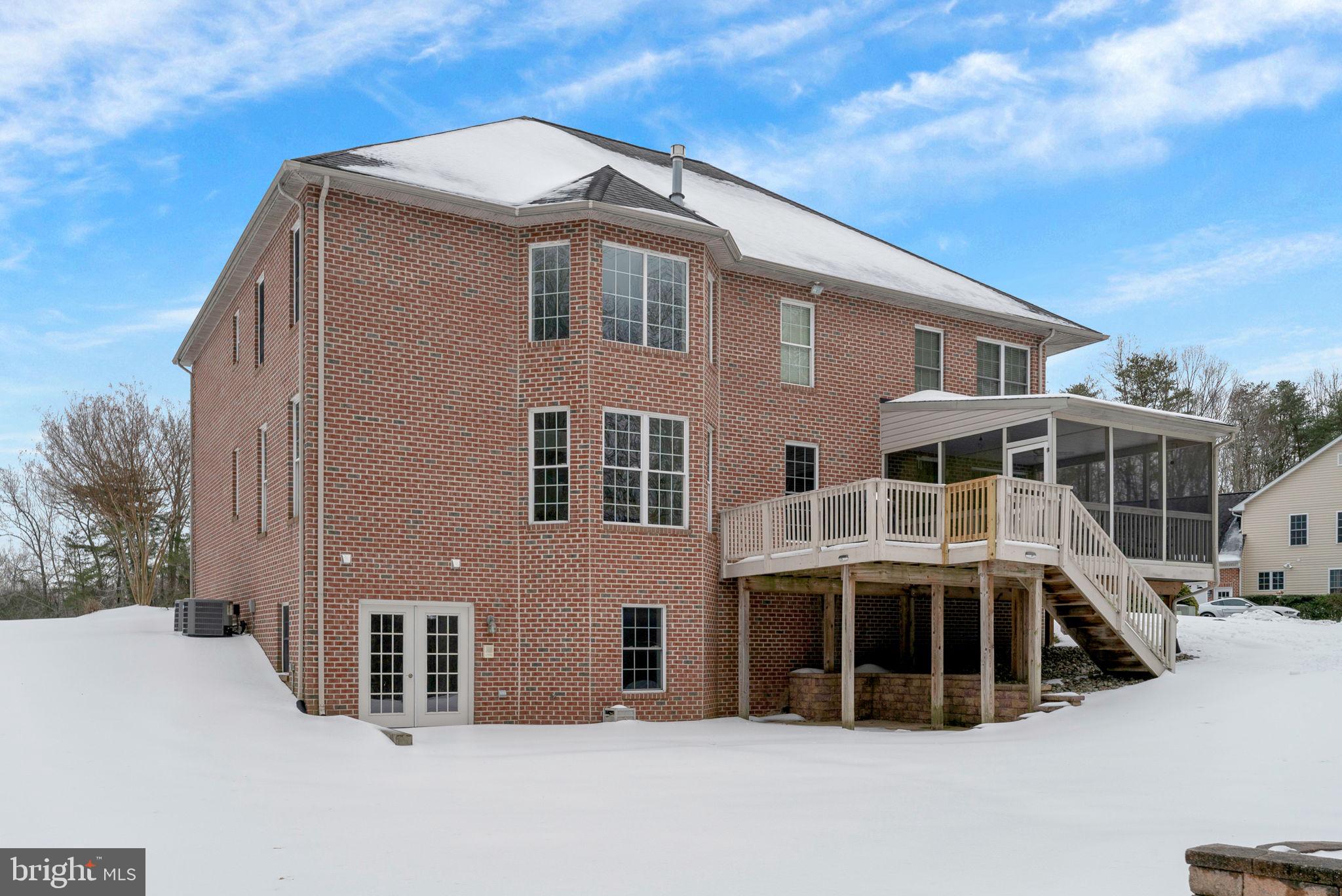 LAKE JAMESON - Residential