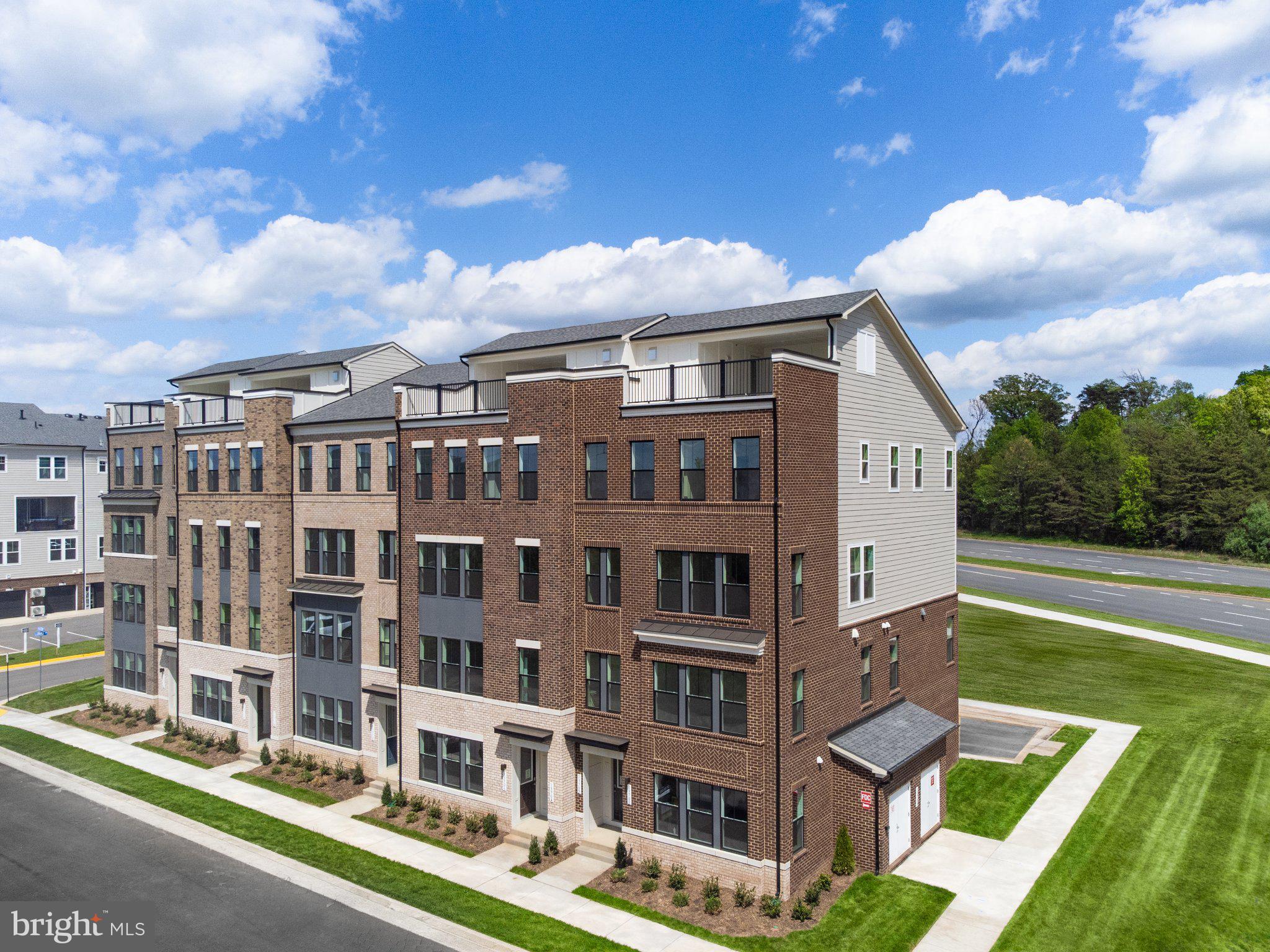 13716 AVIATION PLACE