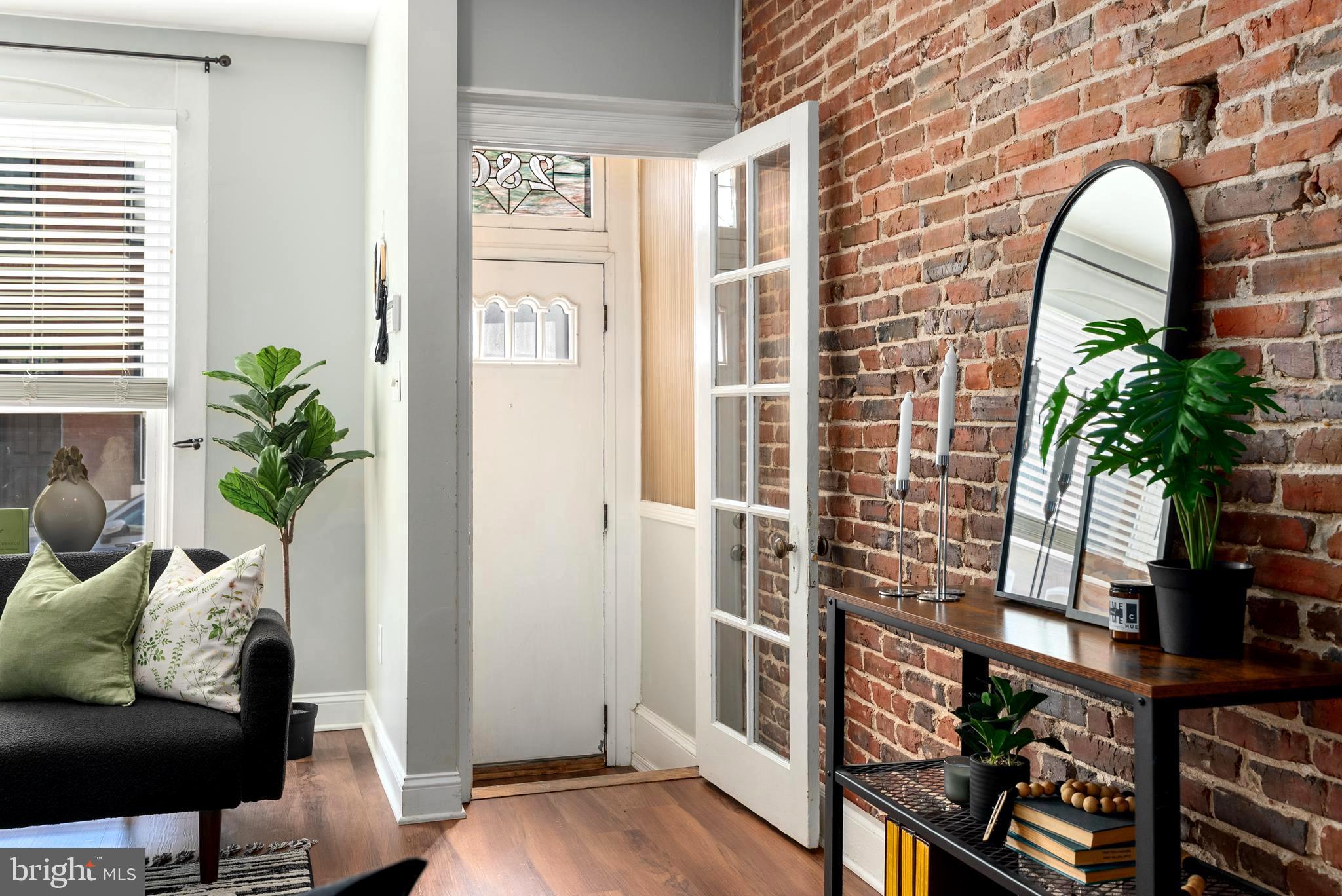 280 S ROBINSON STREET