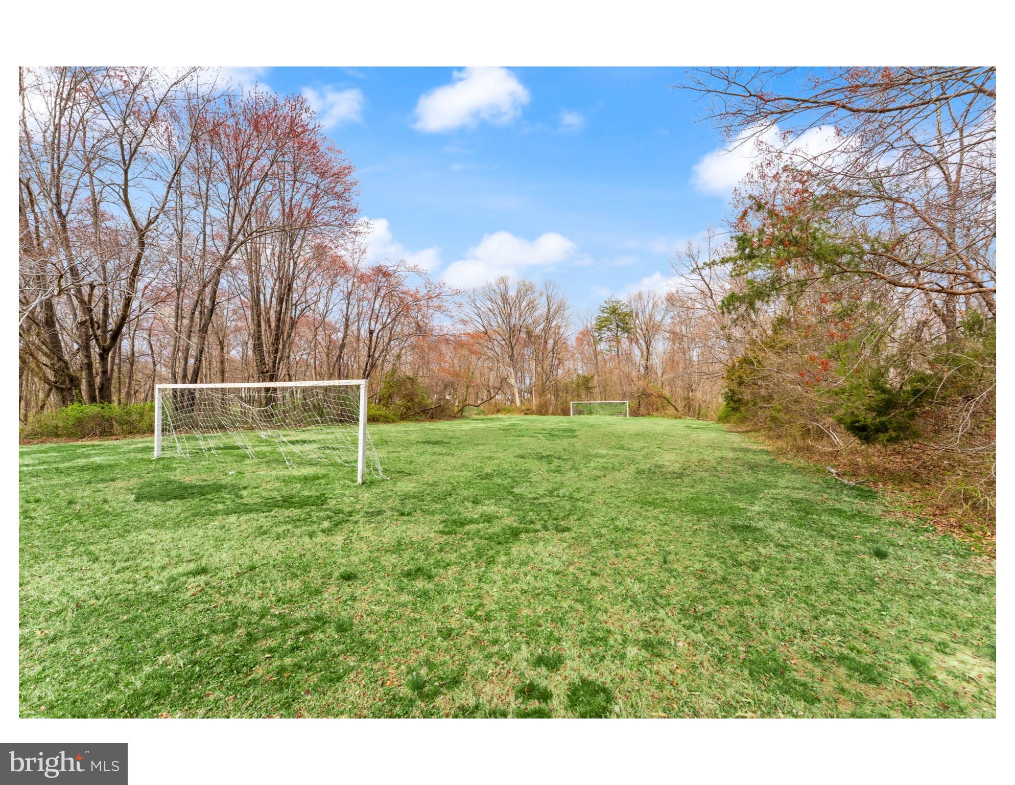 STRATTON WOODS - Residential