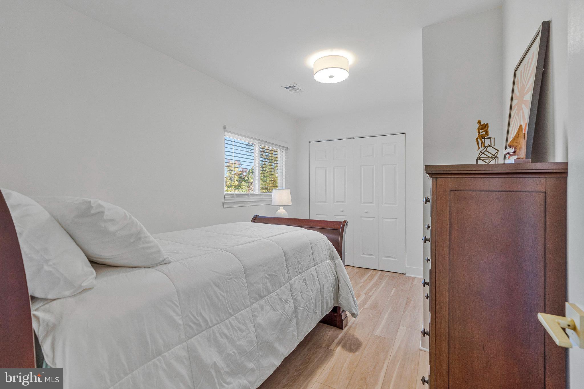 STRATTON WOODS - Residential