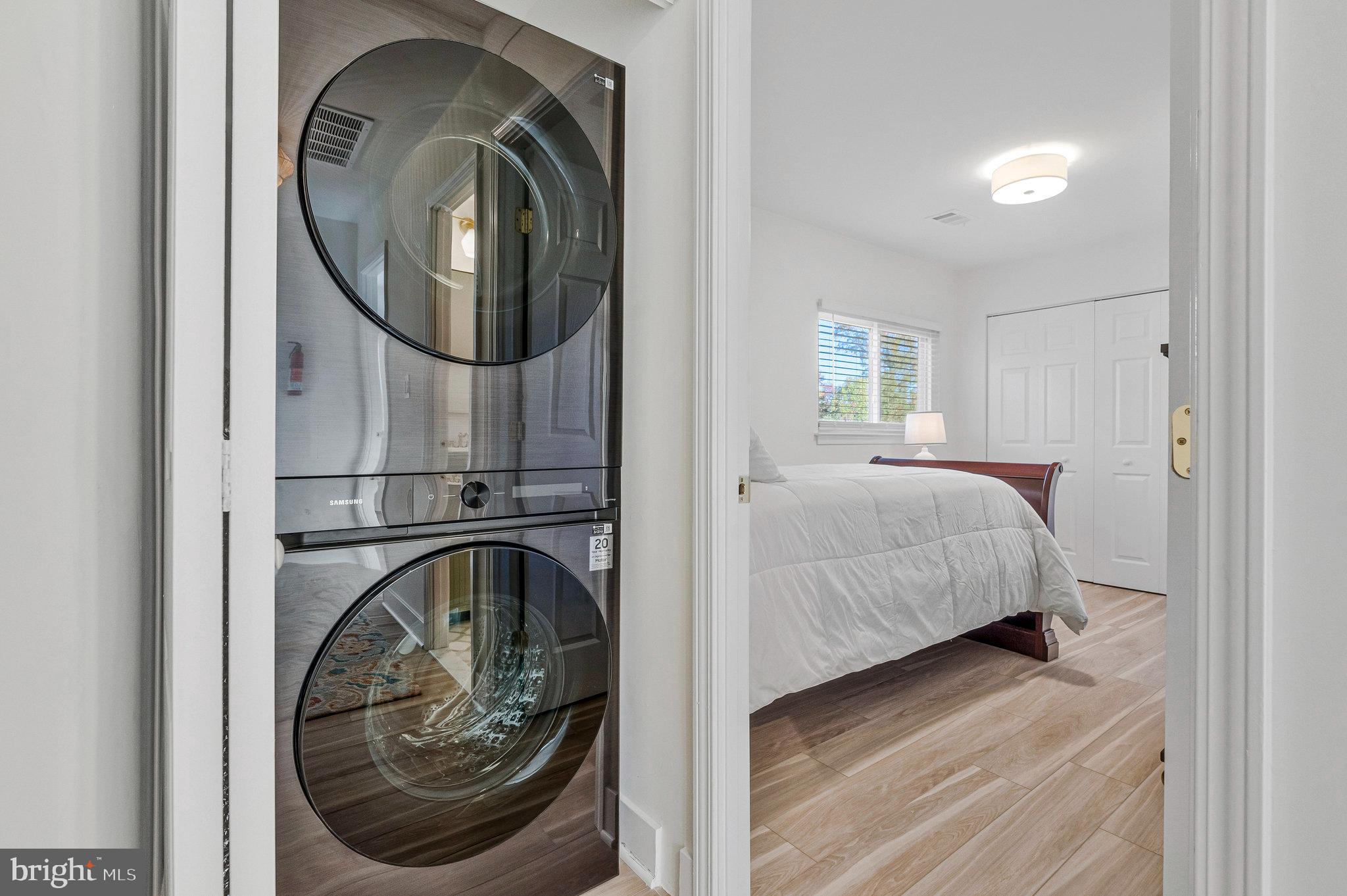 STRATTON WOODS - Residential