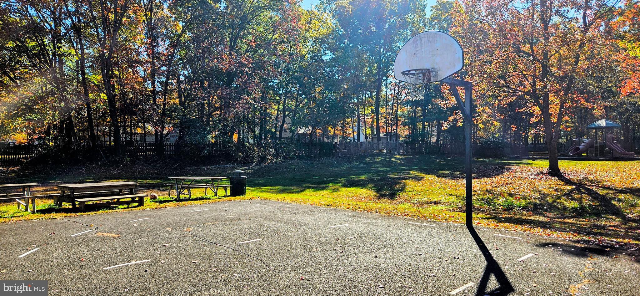 STRATTON WOODS - Residential