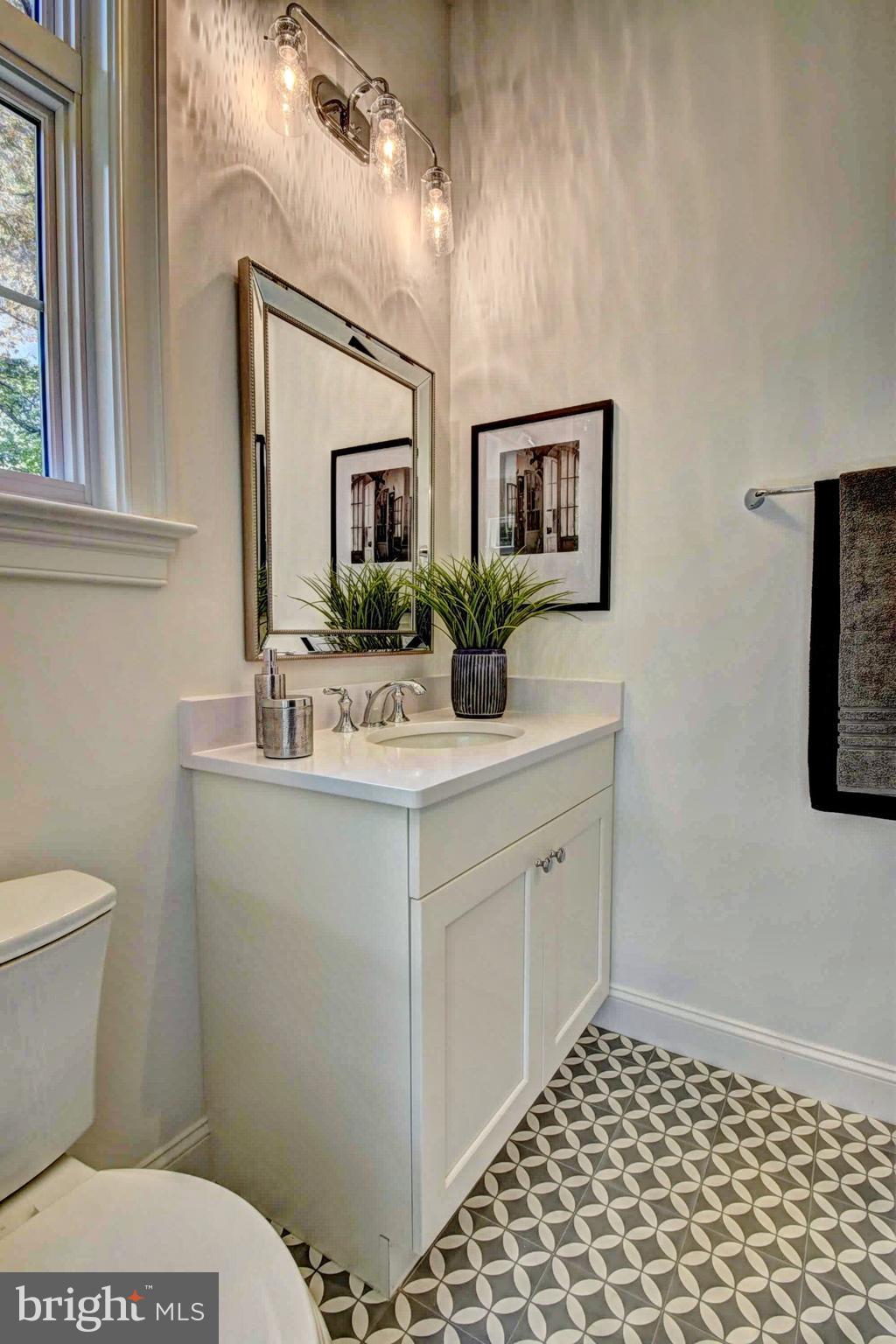 MC HENRY HEIGHTS - Residential