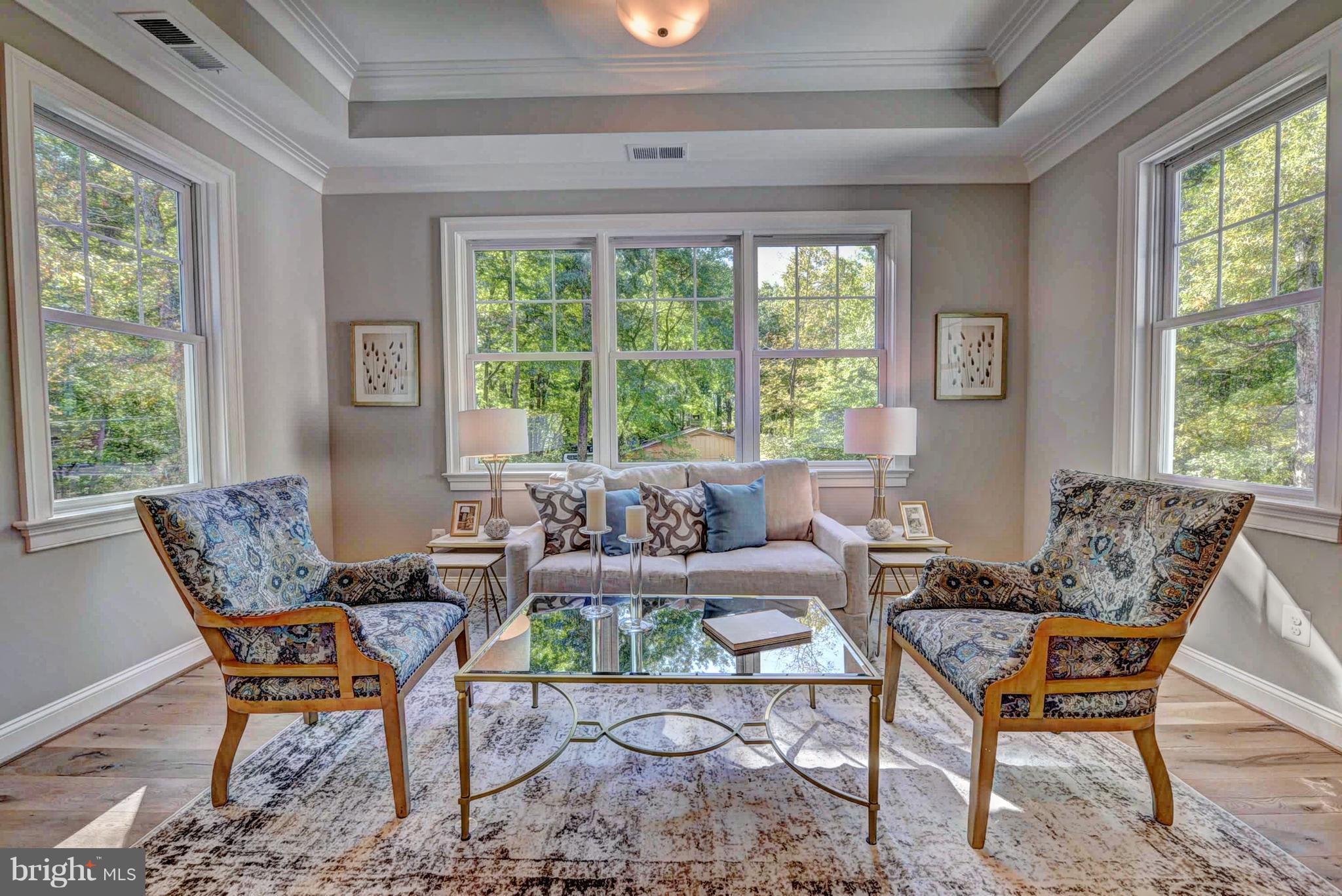 MC HENRY HEIGHTS - Residential