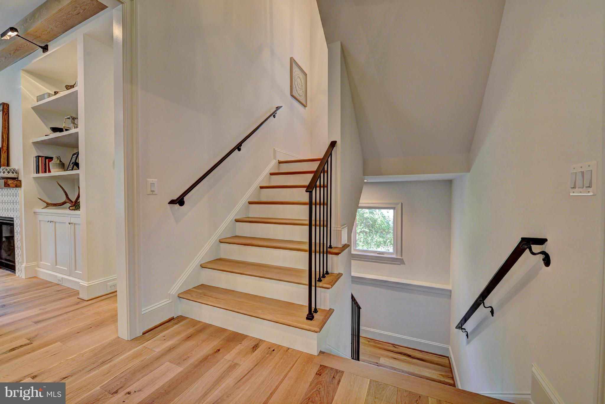 MC HENRY HEIGHTS - Residential