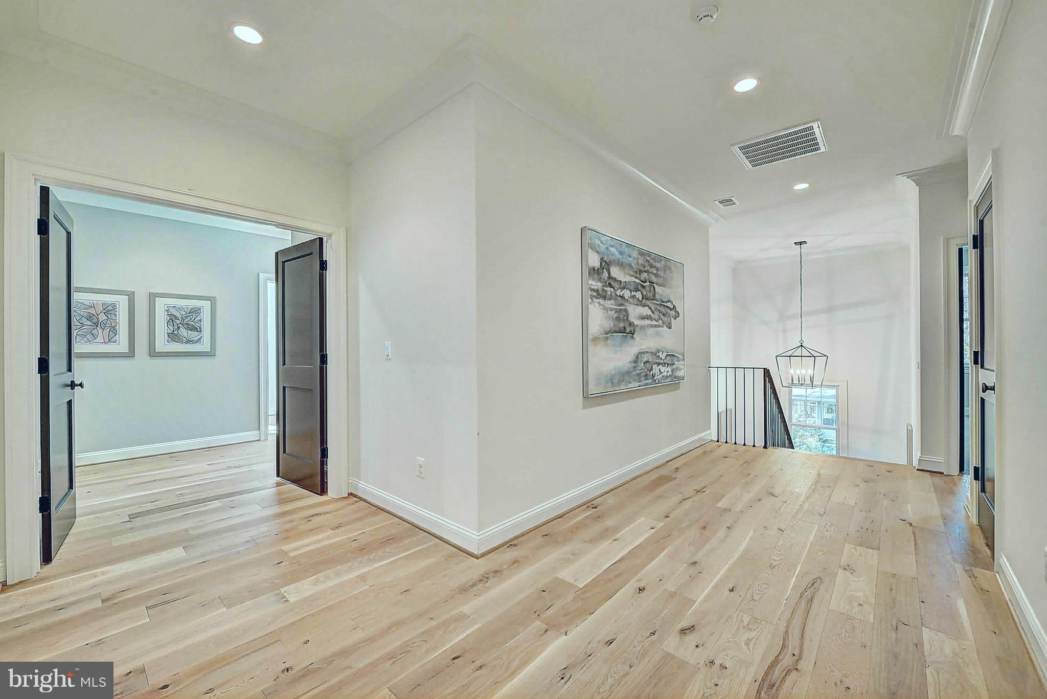 MC HENRY HEIGHTS - Residential