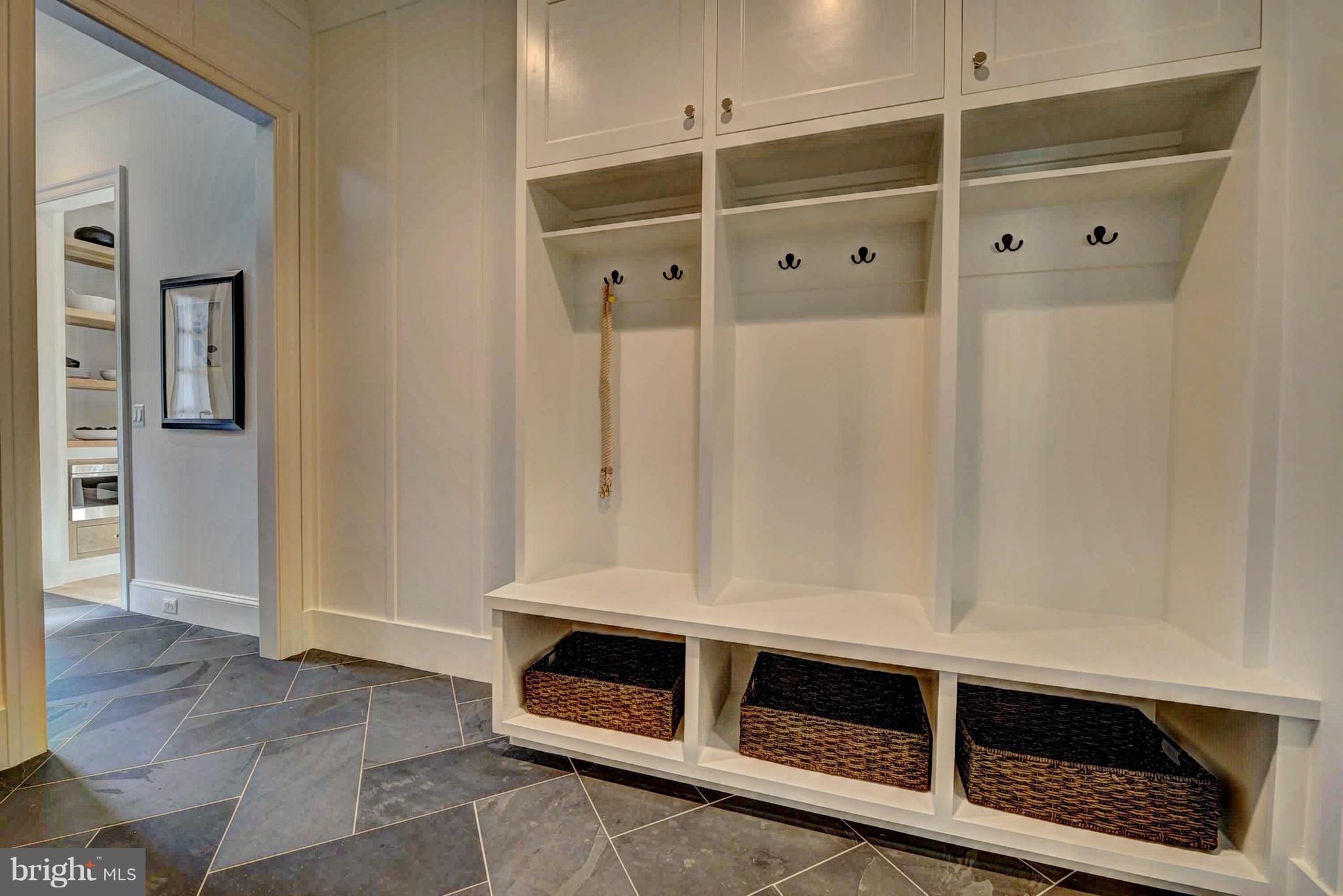 MC HENRY HEIGHTS - Residential