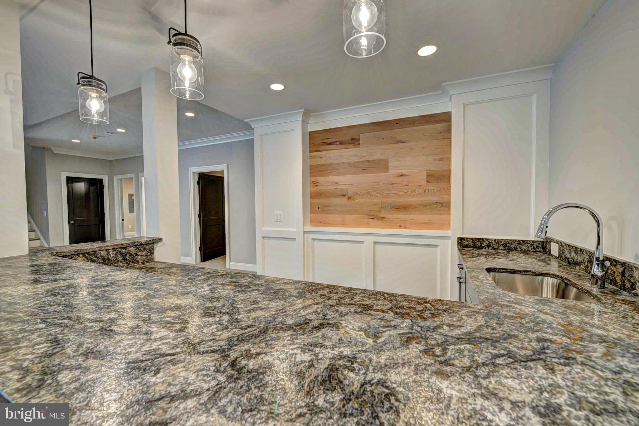 MC HENRY HEIGHTS - Residential