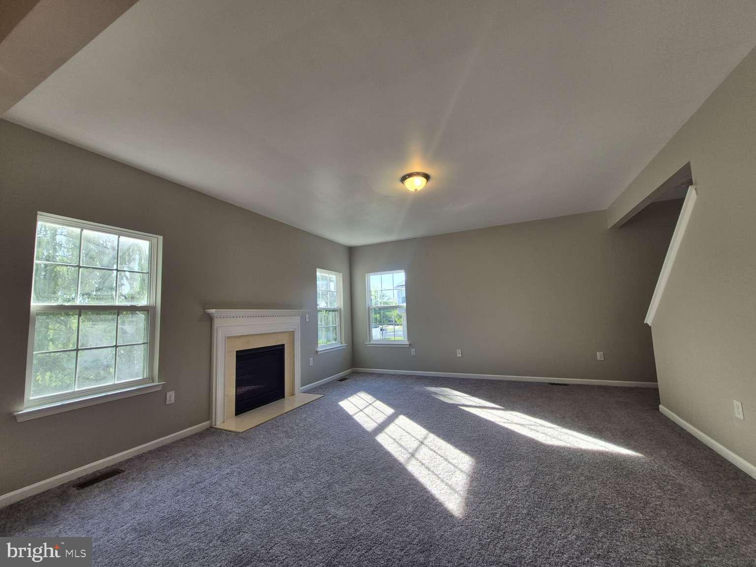 8 LOCUST LANE
