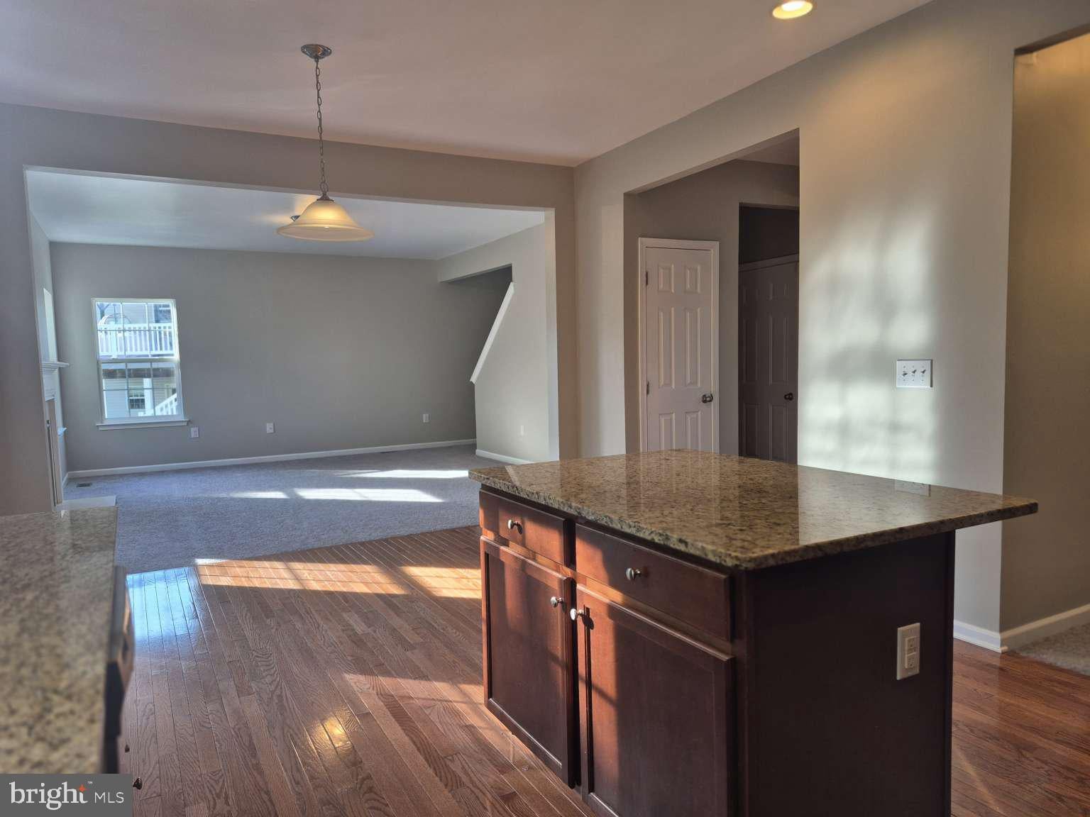 8 LOCUST LANE