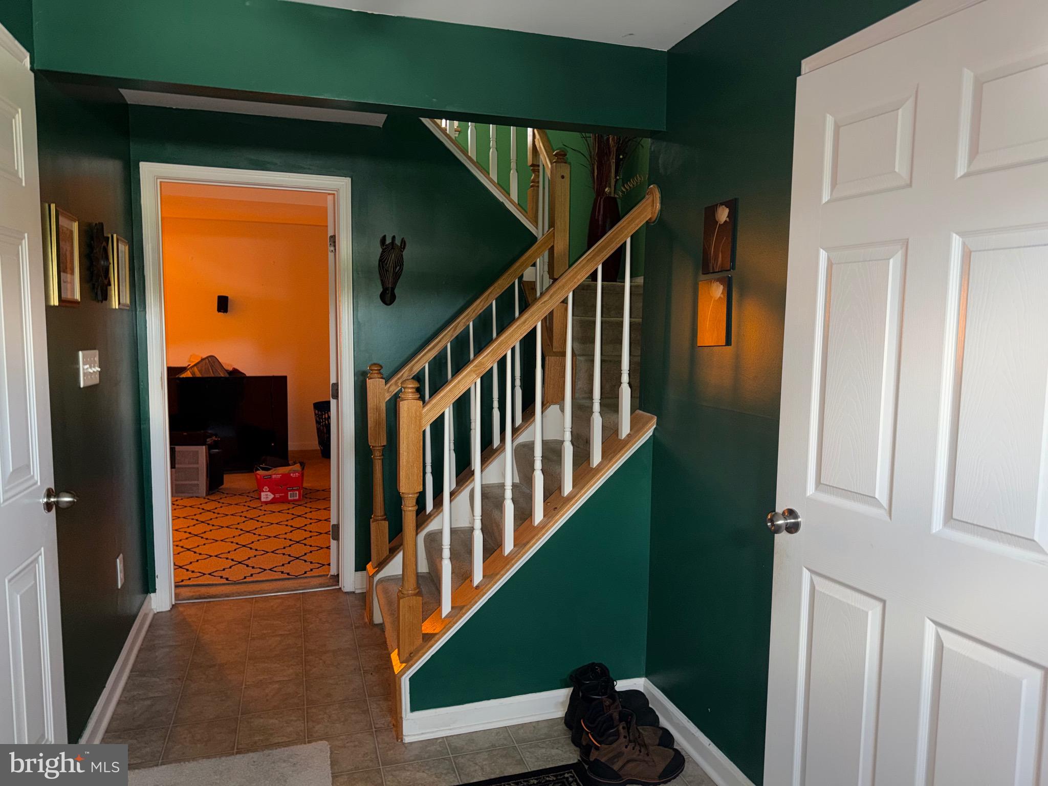 207 RIDGE VIEW LANE