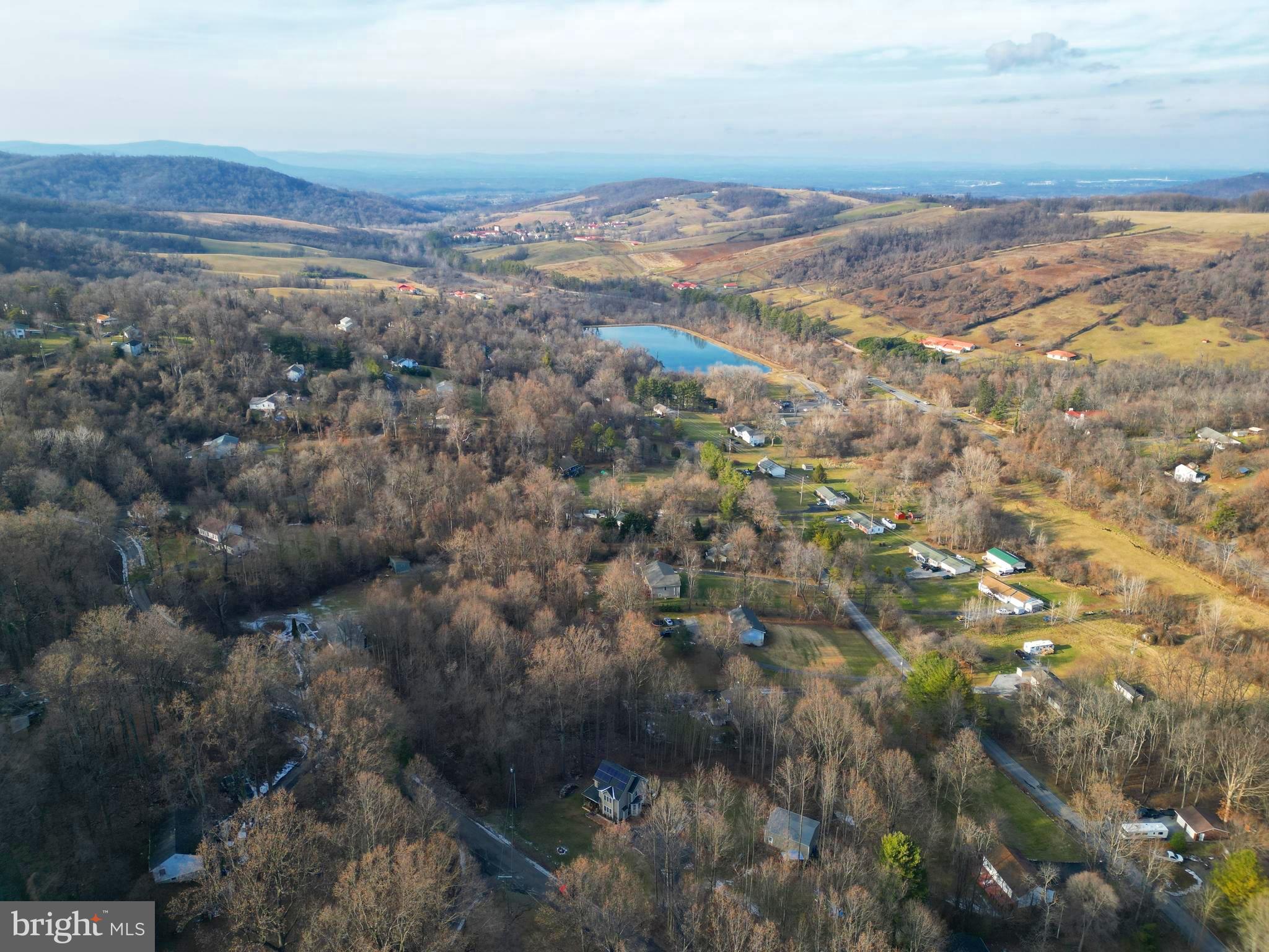 LAKE FRONT ROYAL - Land