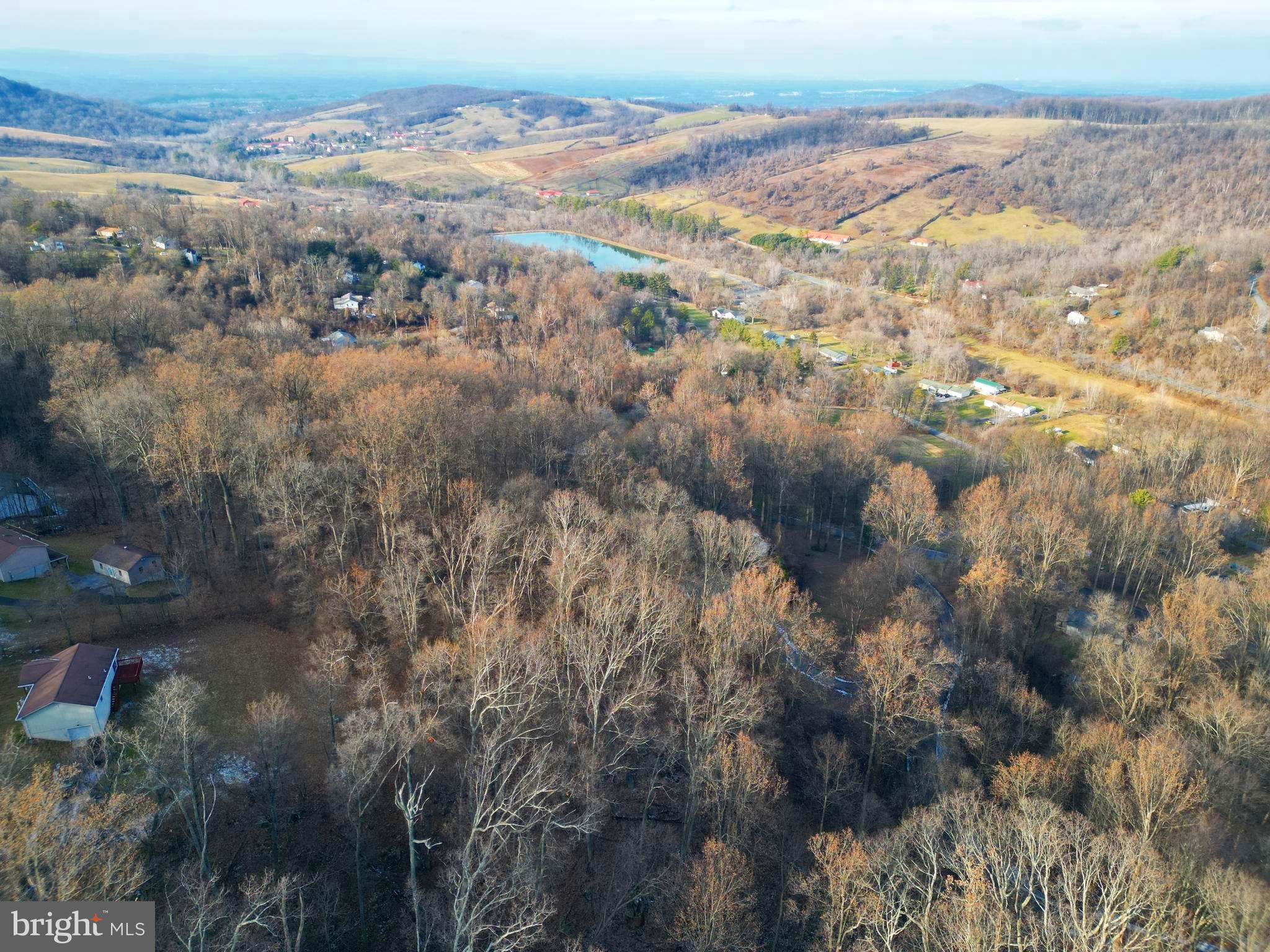 LAKE FRONT ROYAL - Land