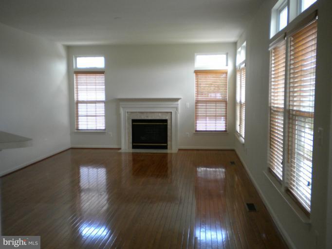 RIDGES OF WARRENTON - Residential Lease