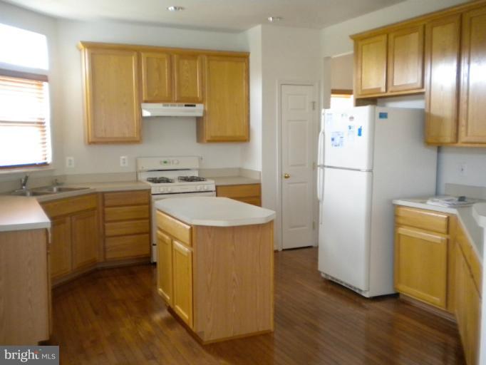 RIDGES OF WARRENTON - Residential Lease