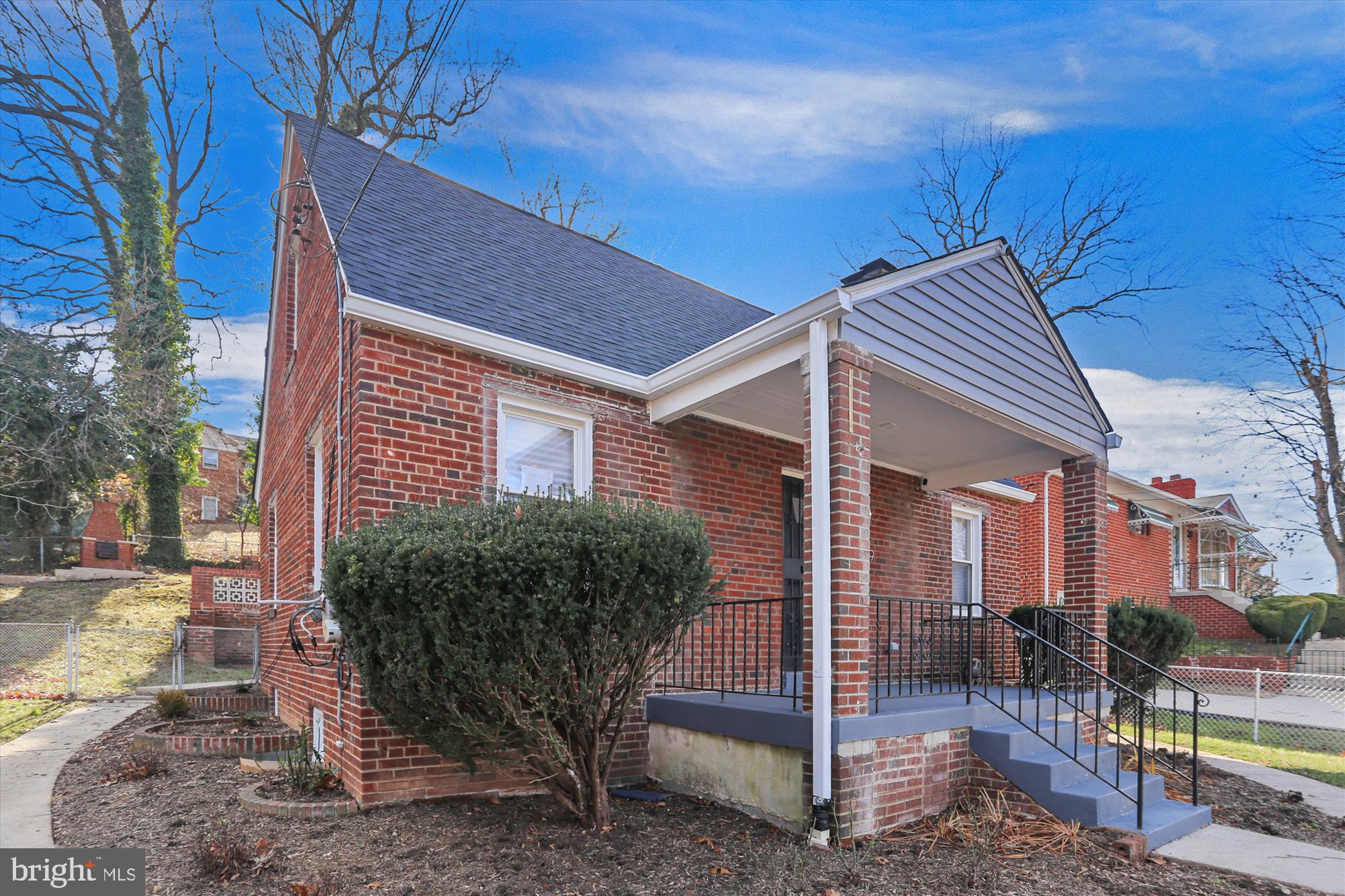 3139 M STREET SE