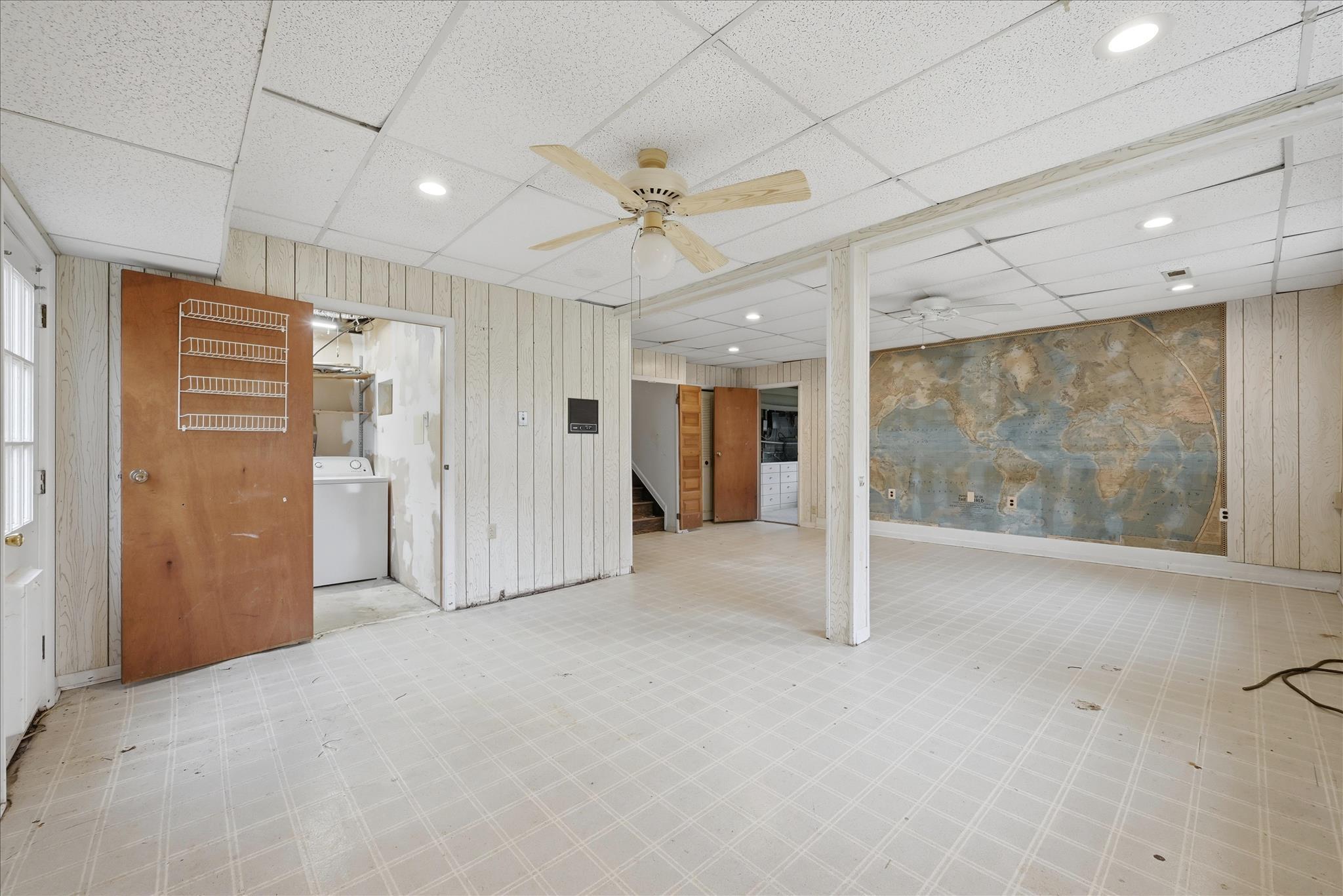 LOVETTSVILLE - Residential