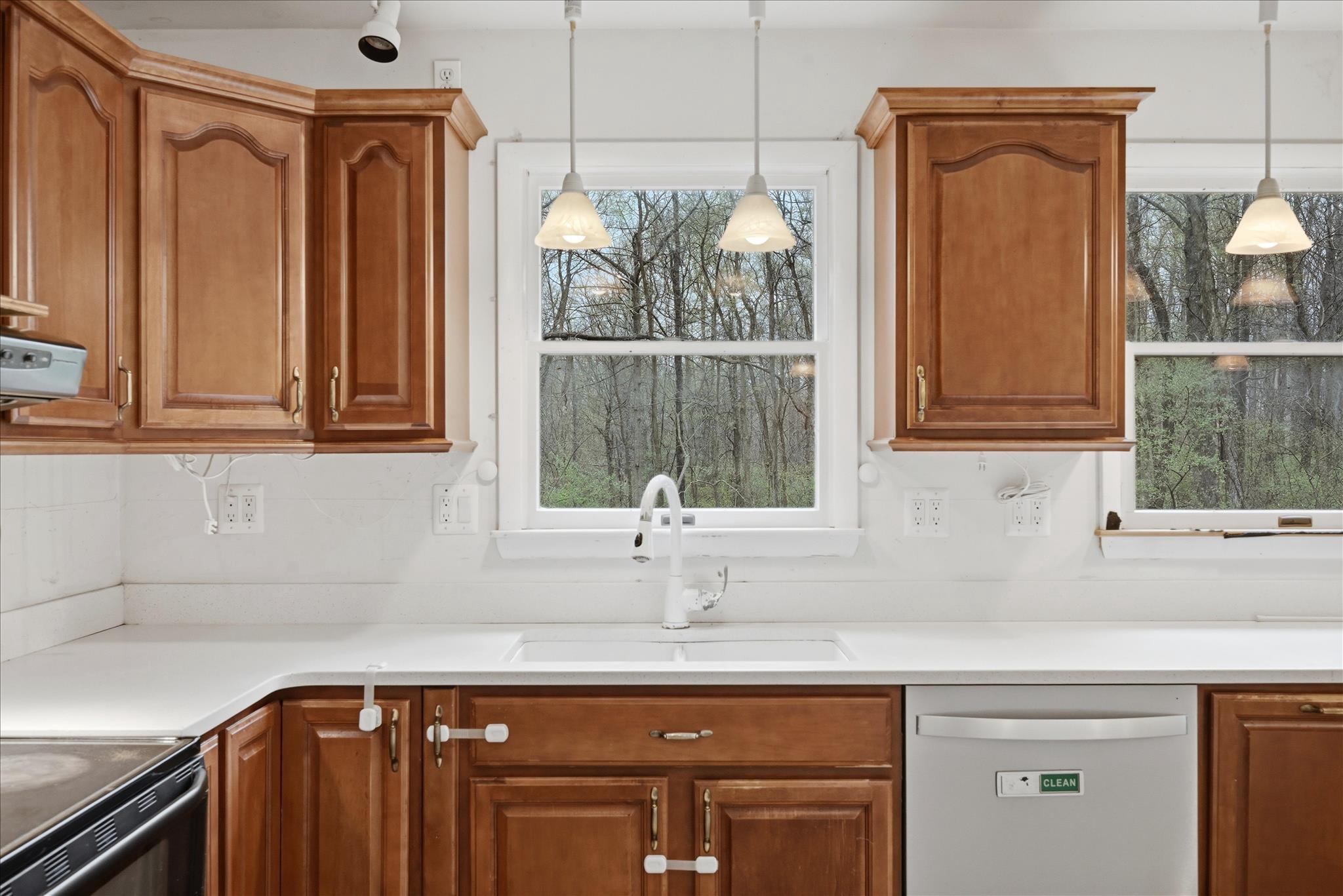 LOVETTSVILLE - Residential