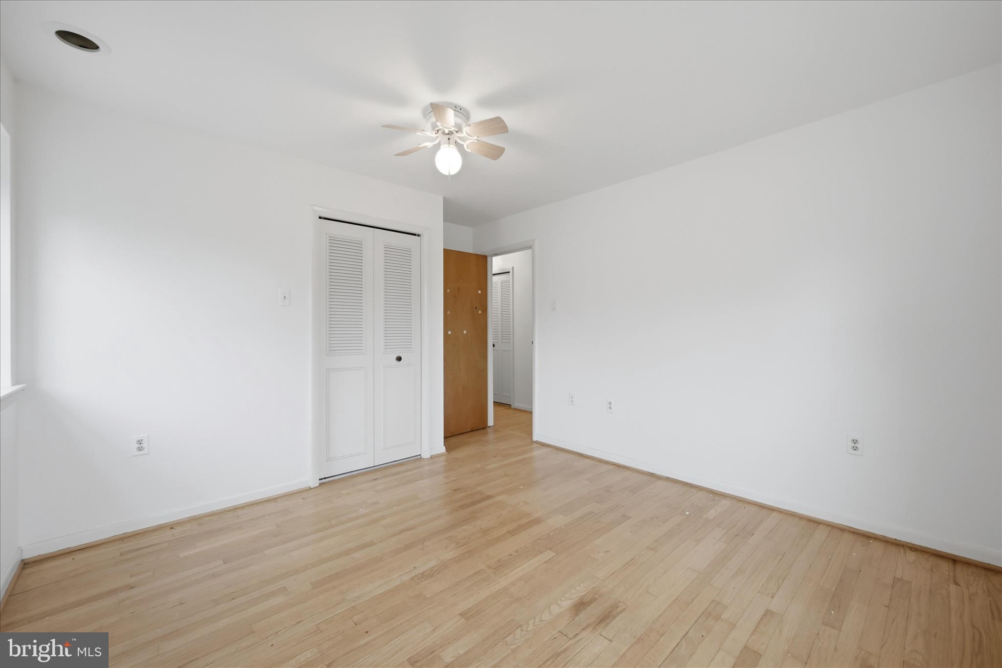 LOVETTSVILLE - Residential