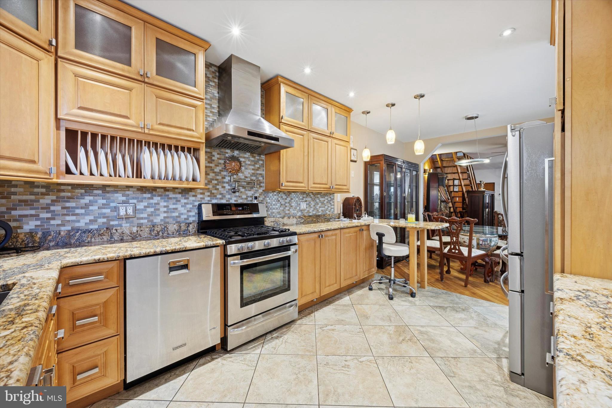 PORT RICHMOND - Residential