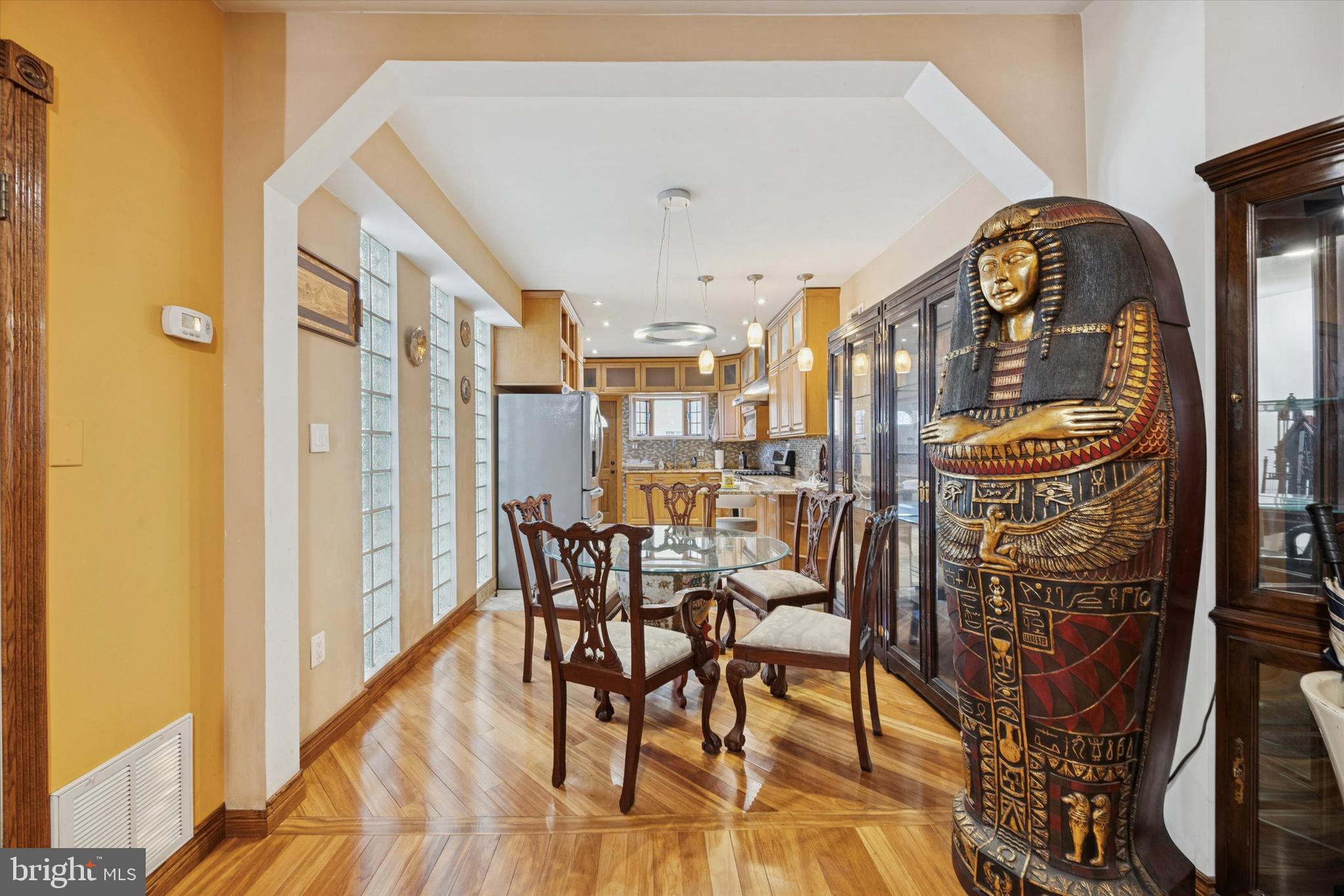 3431 E THOMPSON STREET