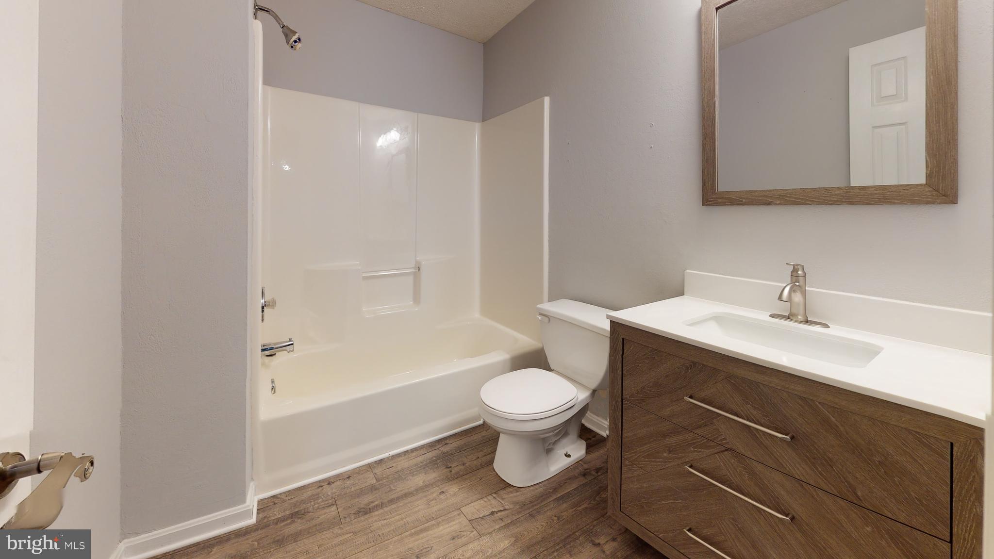 ESSEX SOUTH - Residential