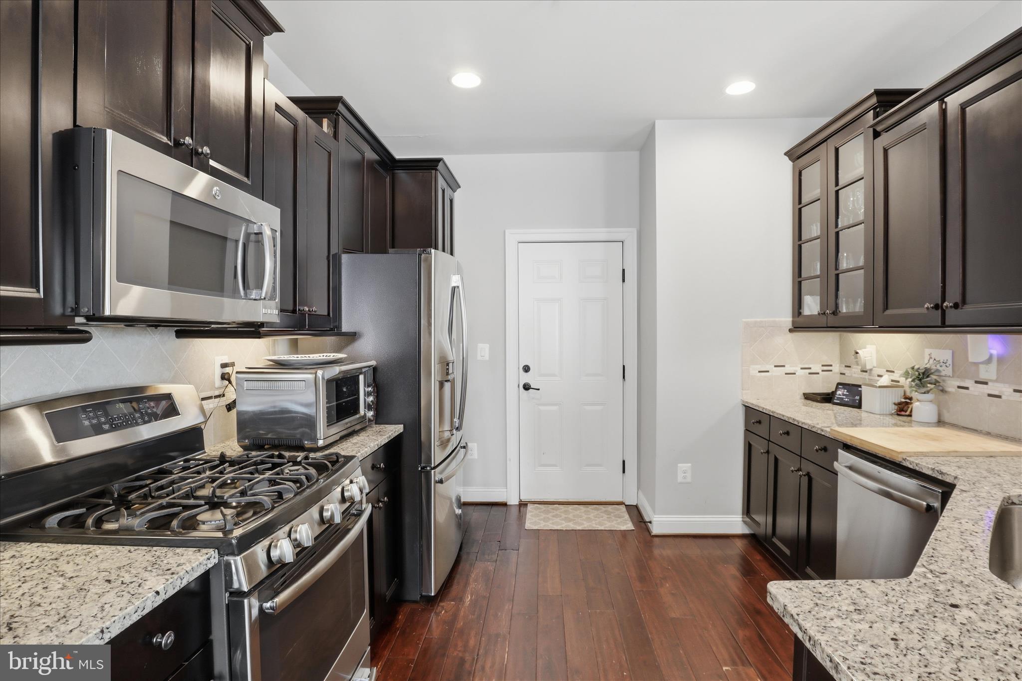 PRESERVE AT GOOSE CREEK - Residential