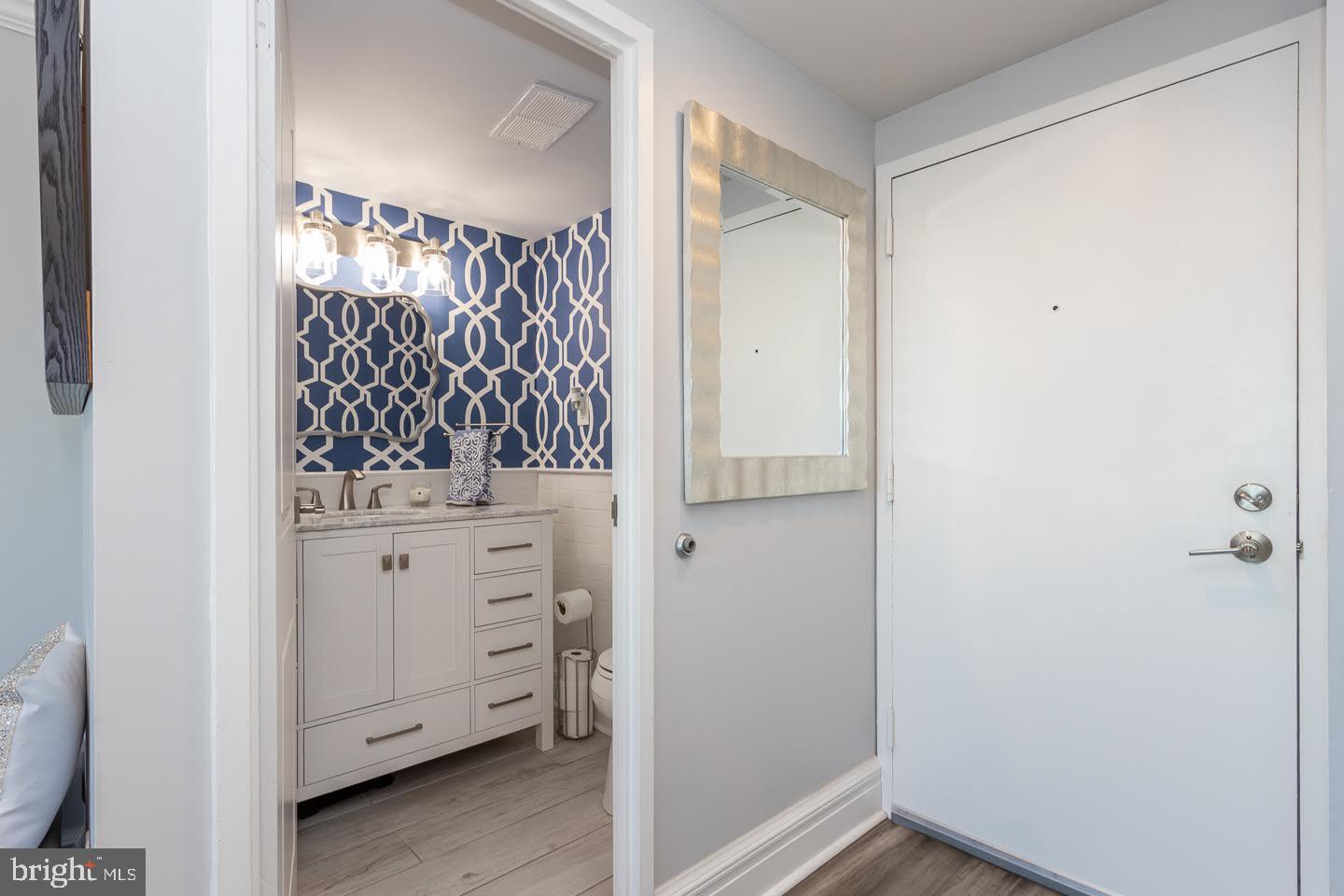 SOCIETY HILL - Residential Lease