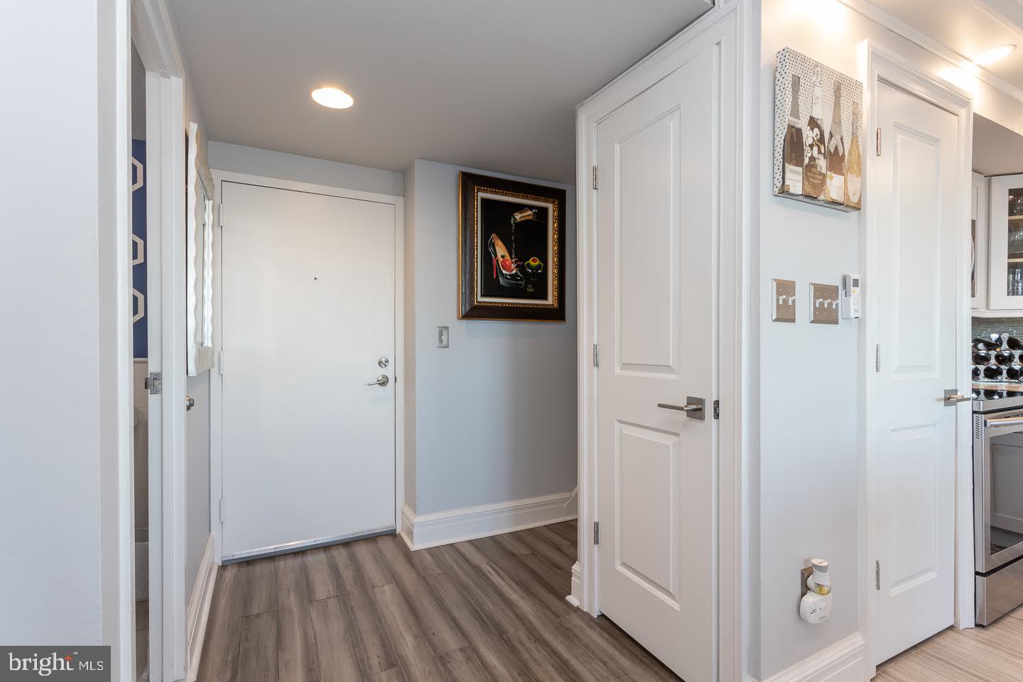 SOCIETY HILL - Residential Lease