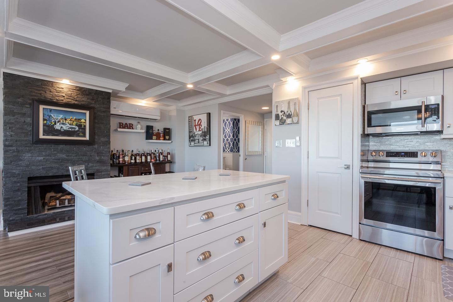 SOCIETY HILL - Residential Lease