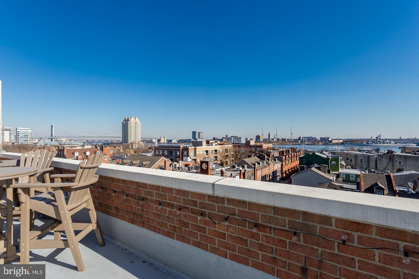 SOCIETY HILL - Residential Lease