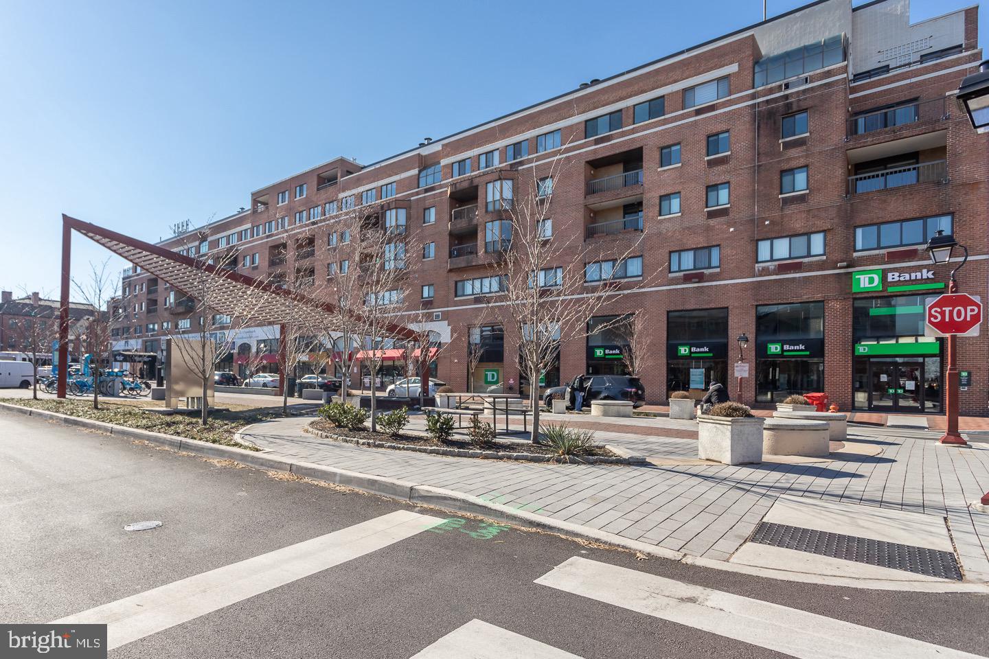 SOCIETY HILL - Residential Lease